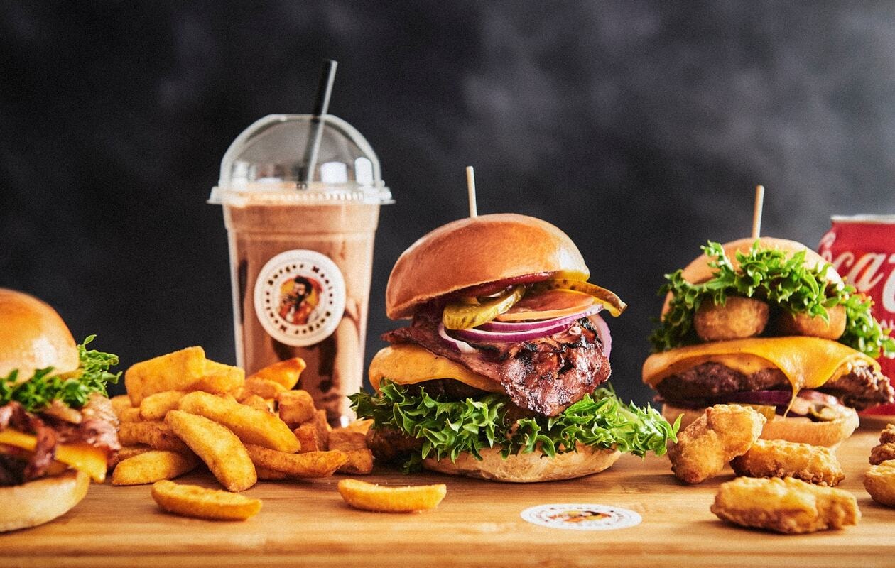 ½ pris på menu hos Burger Maniac