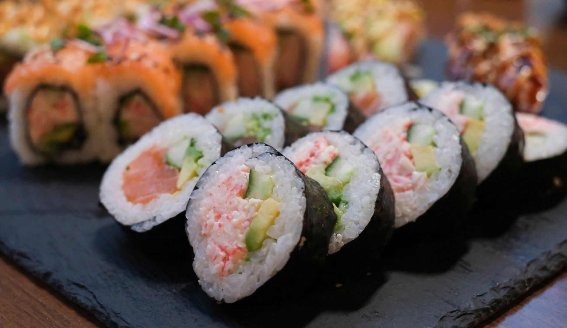 Take away: 42 stk. sushi inkl. tangsalat