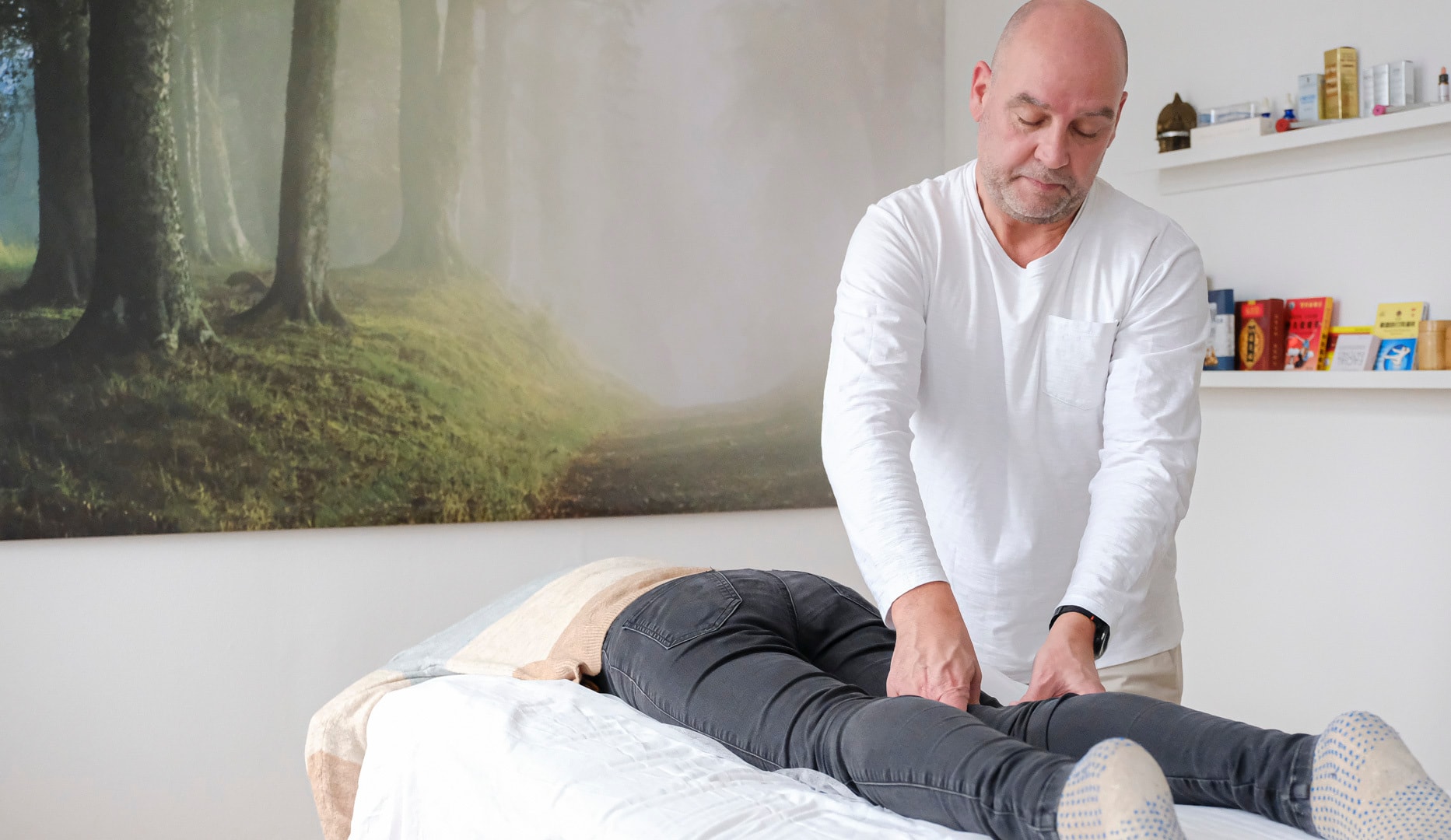 Helkropsmassage el. cupping og akupunktur