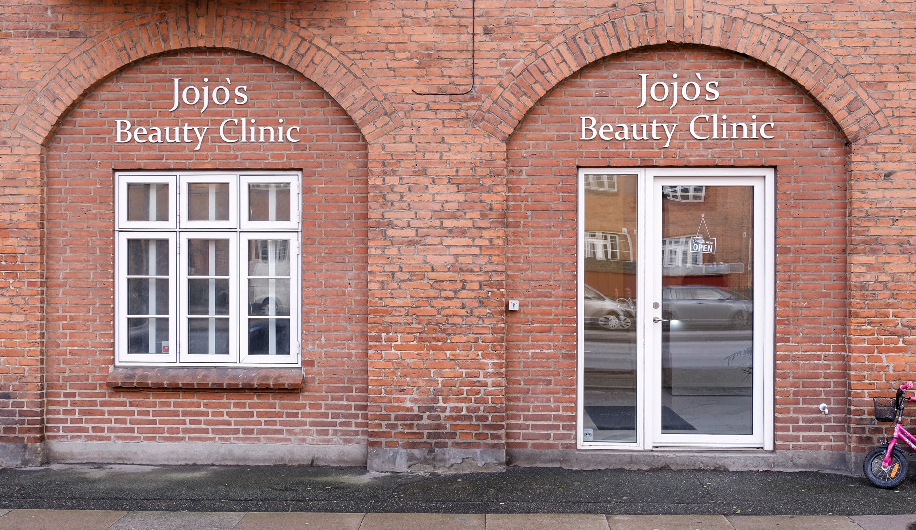 Brow Lamination med farve