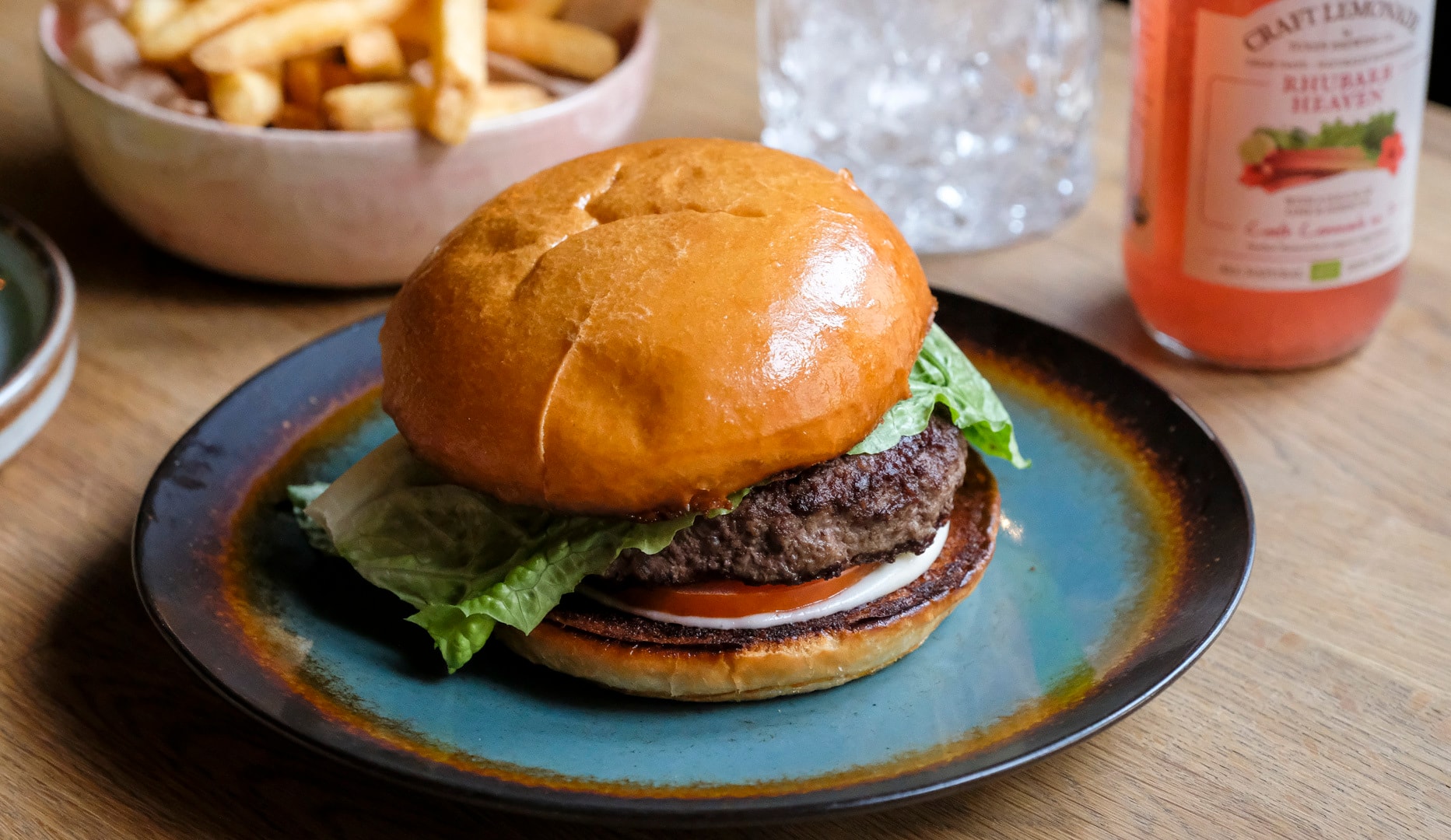 NYHED: Burger+fries+drik hos Bernie's