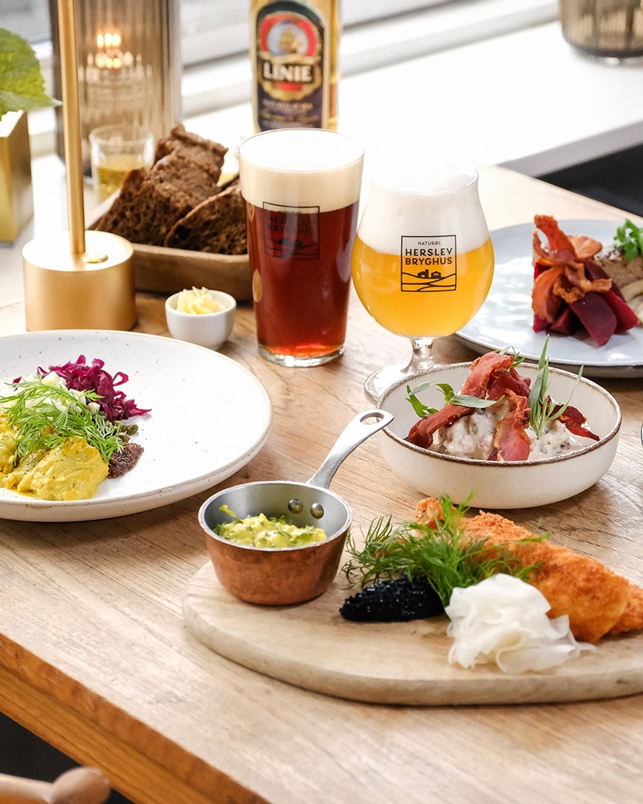 Frokost på Strandmøllekroen i Klampenborg billede 1