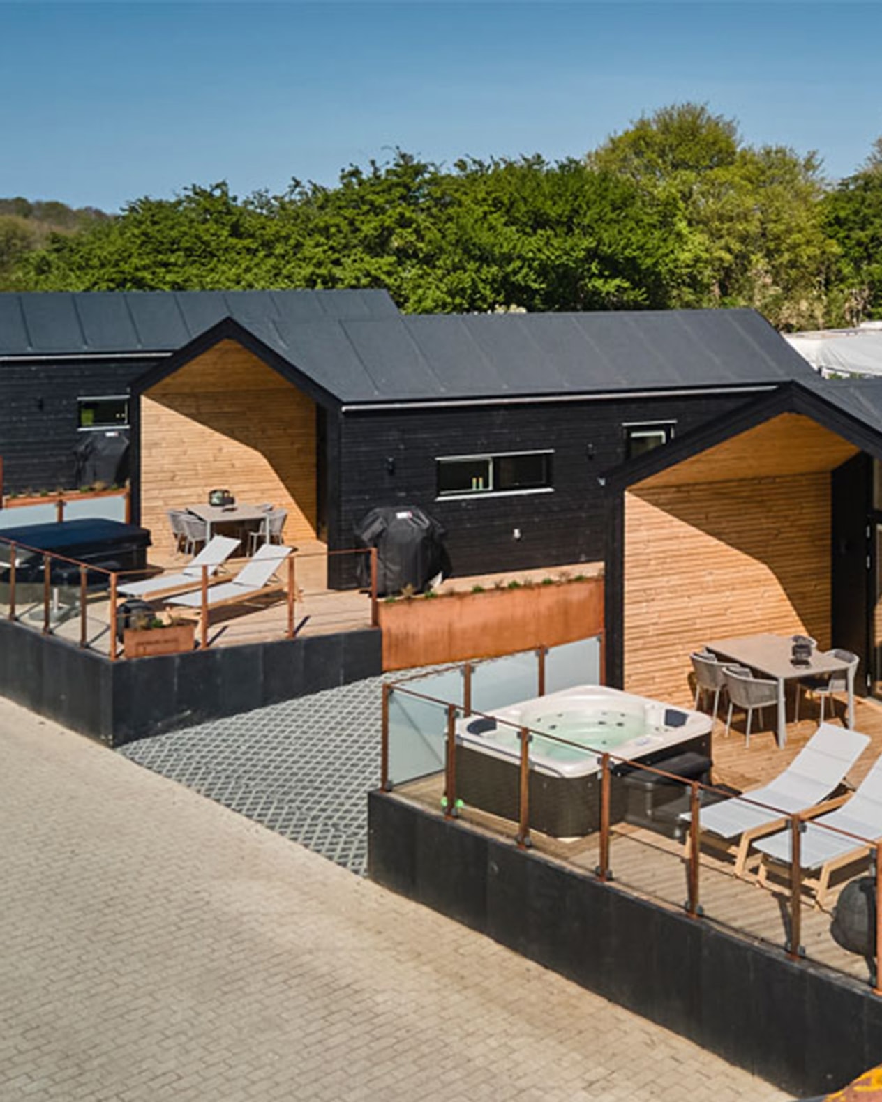 NYHED: Luksus feriehus med spa og havudsigt billede 1