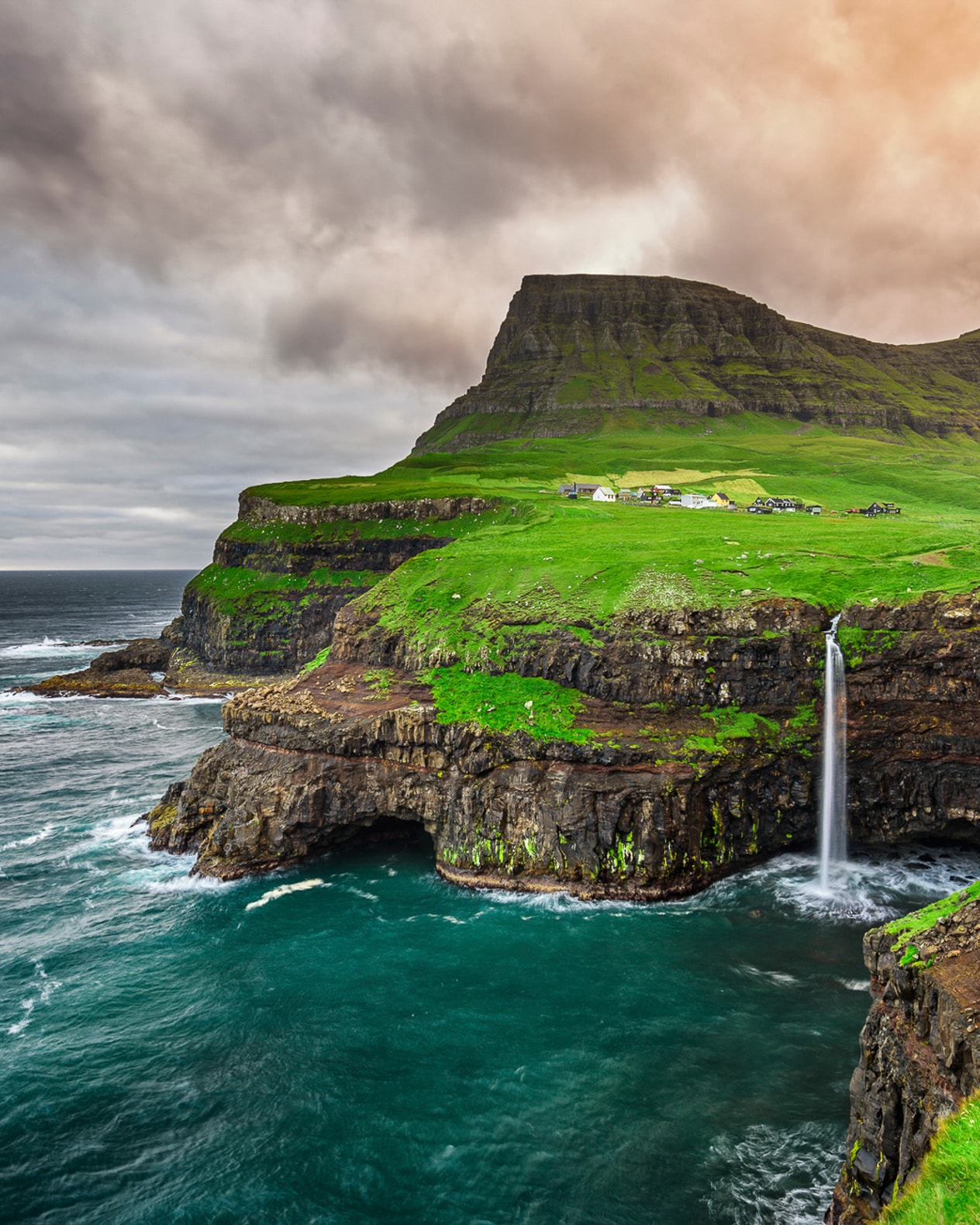 Oplev magiske Færøerne billede 1