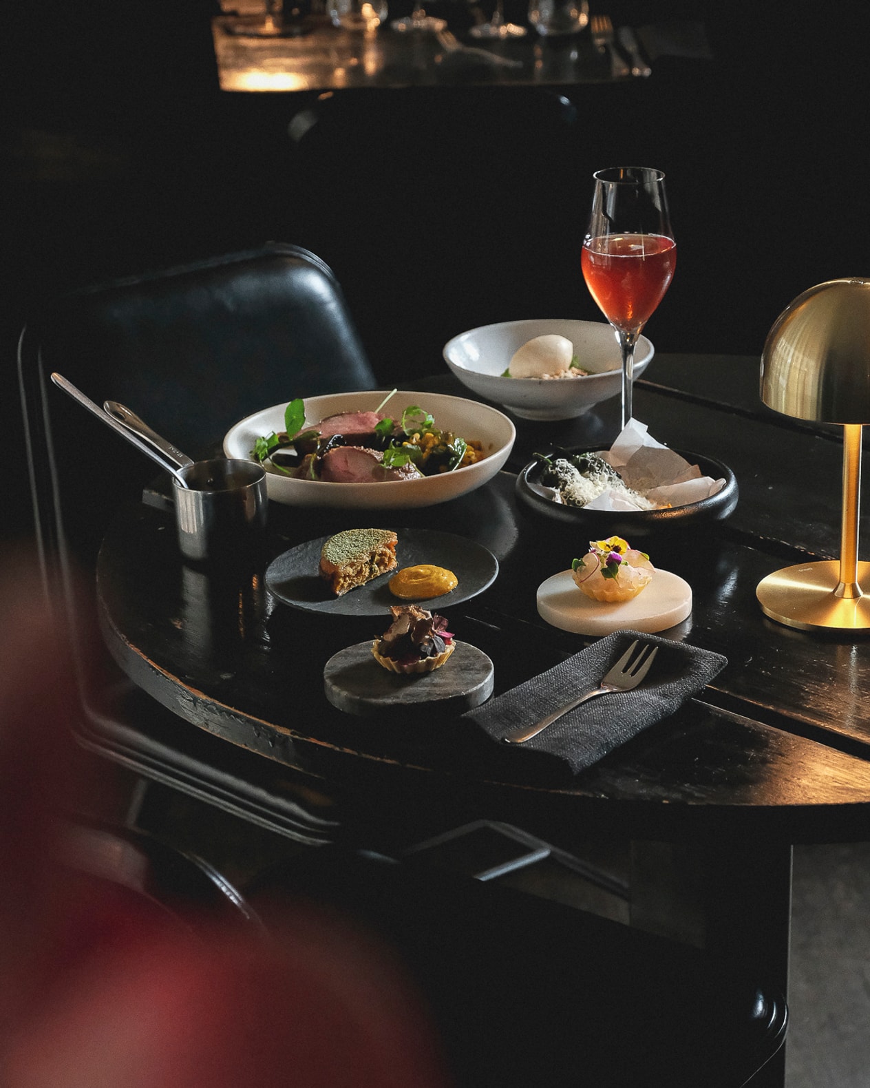 Aftenmenu hos Restaurant Rebel - Anbefalet i Michelin-guiden på 13. år billede 1