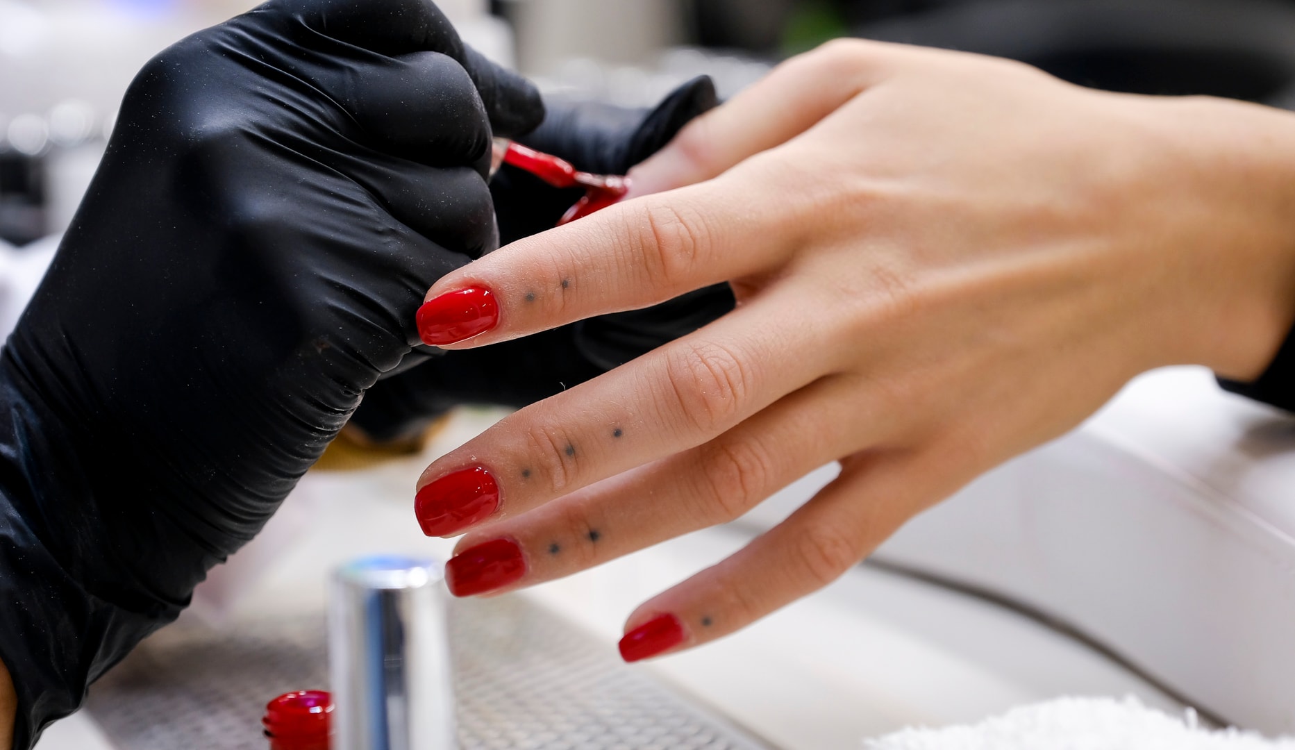 Valgfri manicure m. CND Shellac