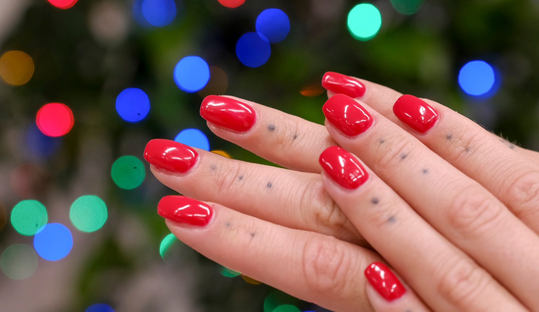 Valgfri manicure m. CND Shellac