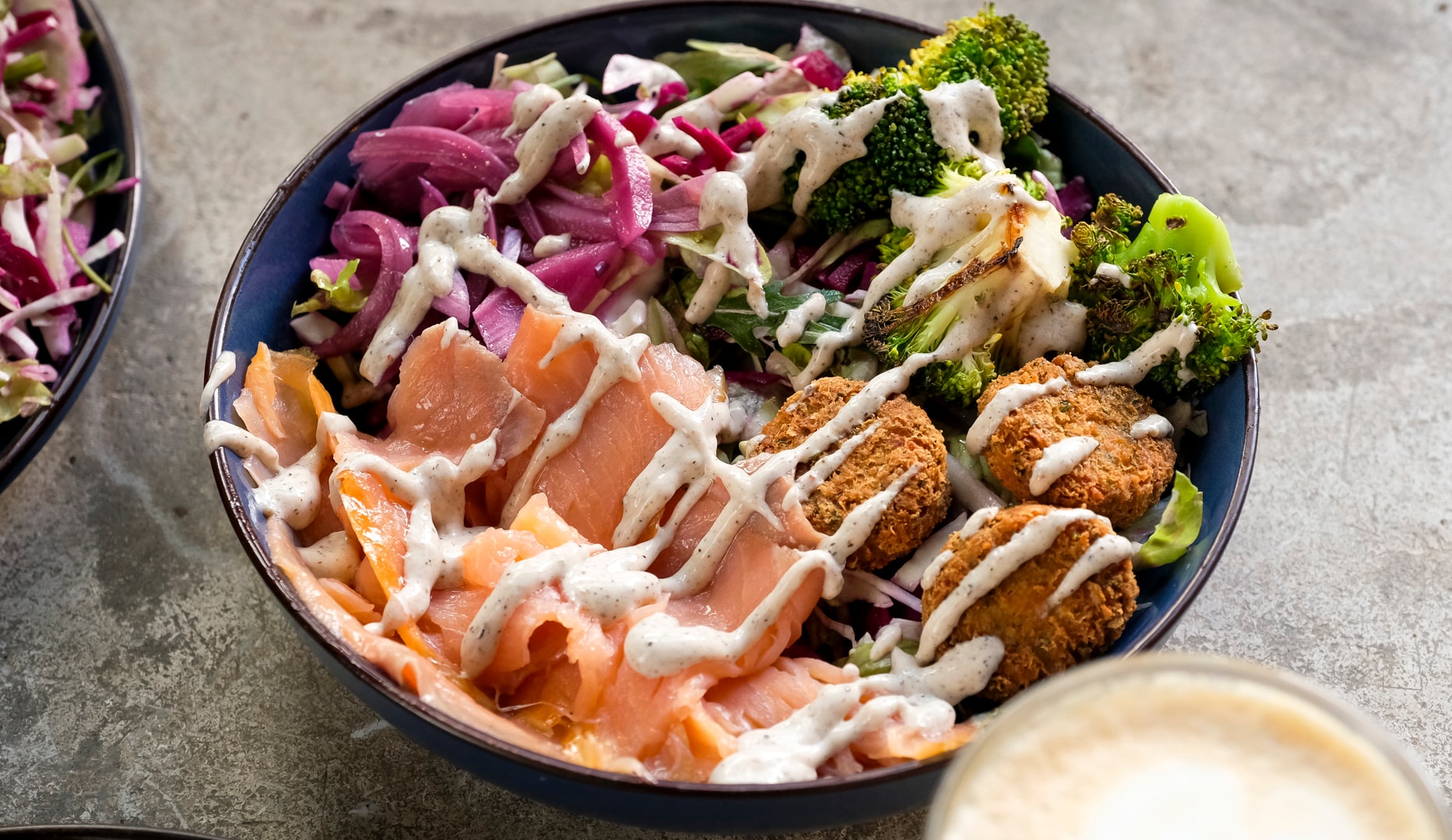 Valgfri bowl+juice/shake hos Umami - Valby/Frederiksberg