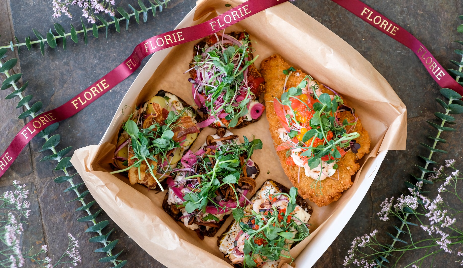 4 el. 6 stk. gourmetsmørrebrød fra den prisvindende Berlingske-favorit, Florie