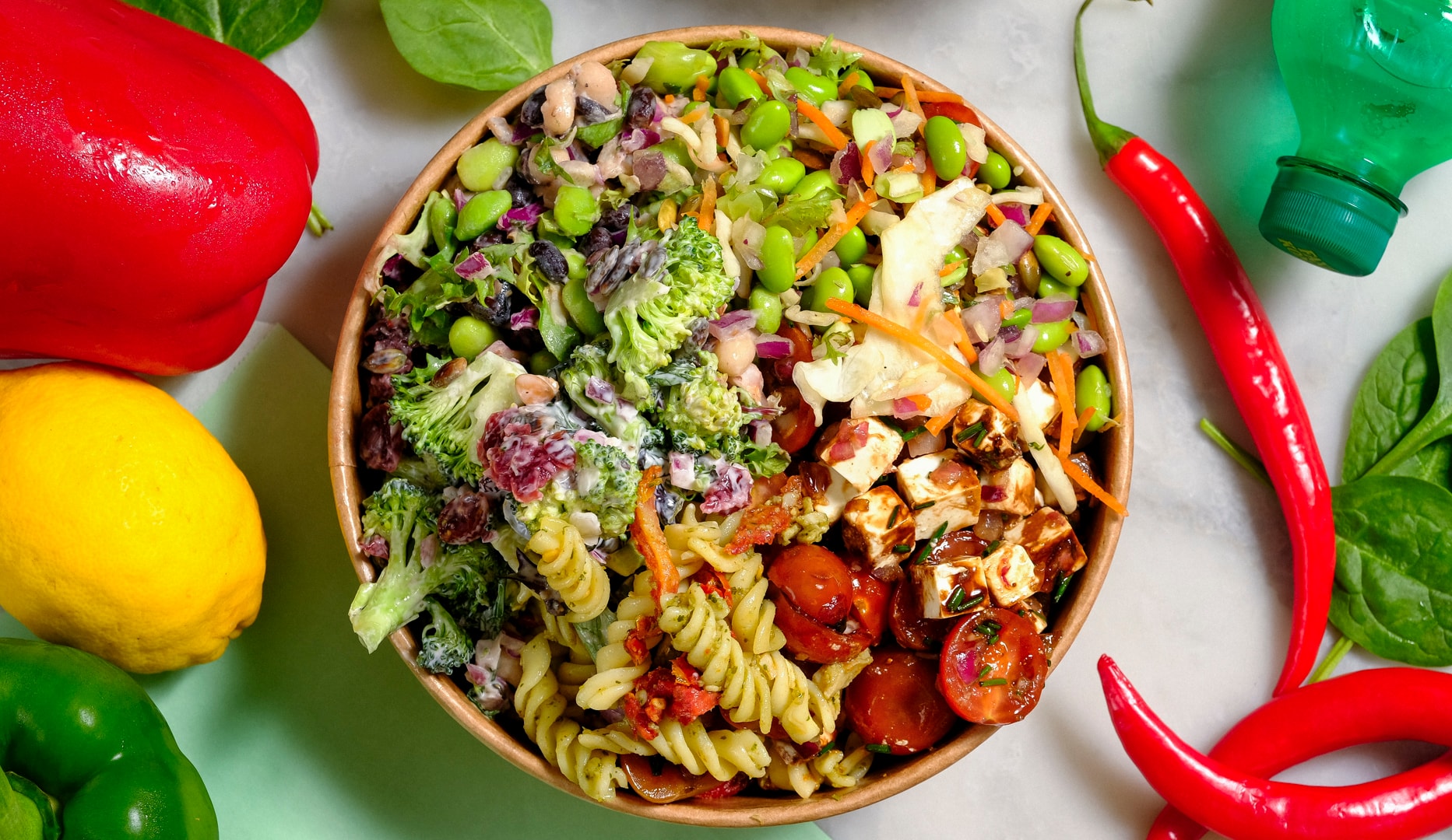 Salat bowl, sandwich el pasta + sodavand - Ordrup