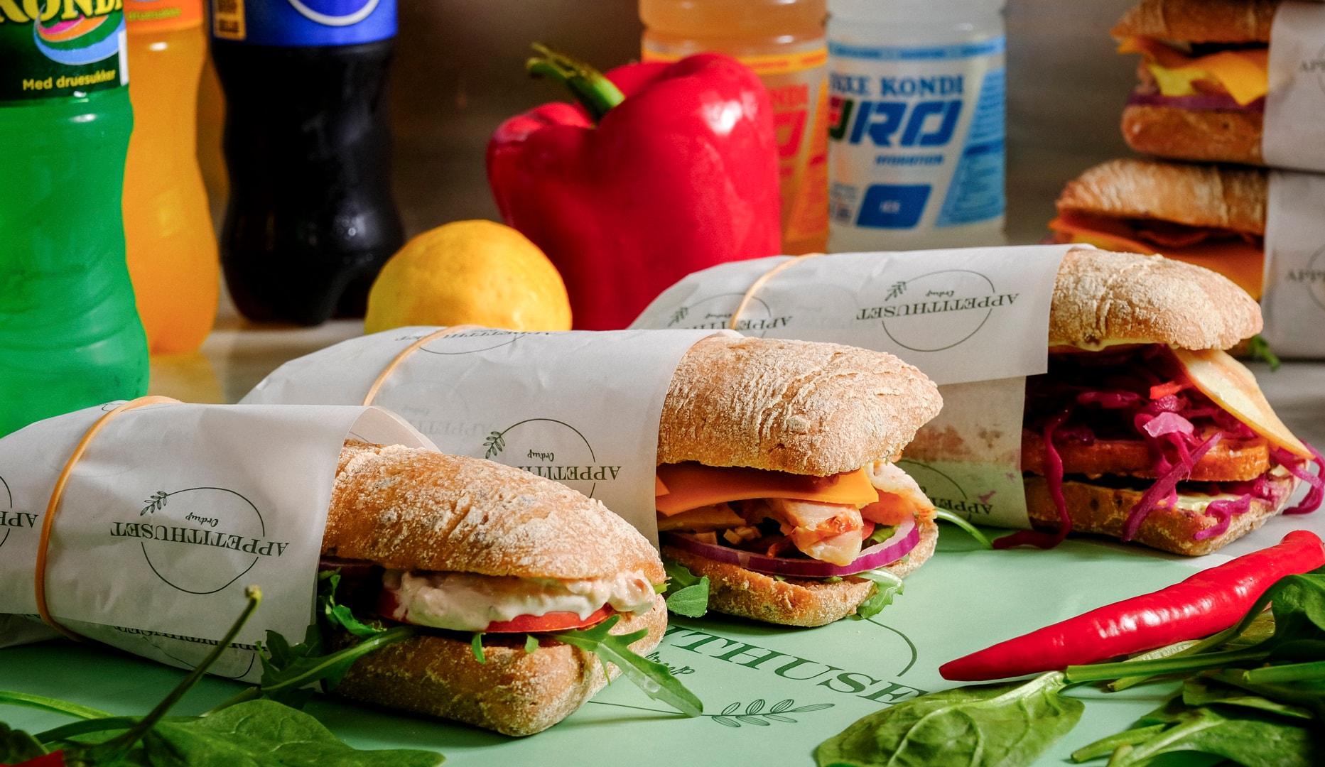 Salat bowl, sandwich el pasta + sodavand - Ordrup