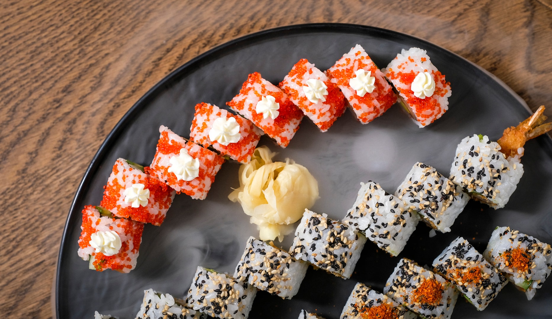 Sushi og vin fra Taya Sushi - spar 51 %