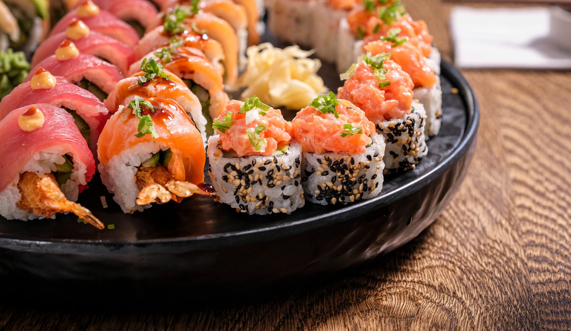 Sushi og vin fra Taya Sushi - spar 51 %