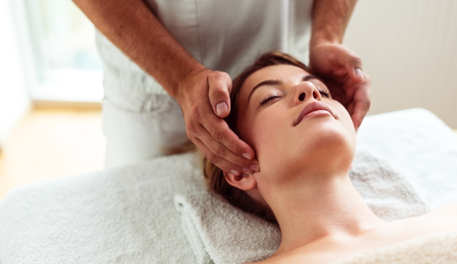 NYE DATOER: Pool Club og massage på Marienlyst - Helsingør