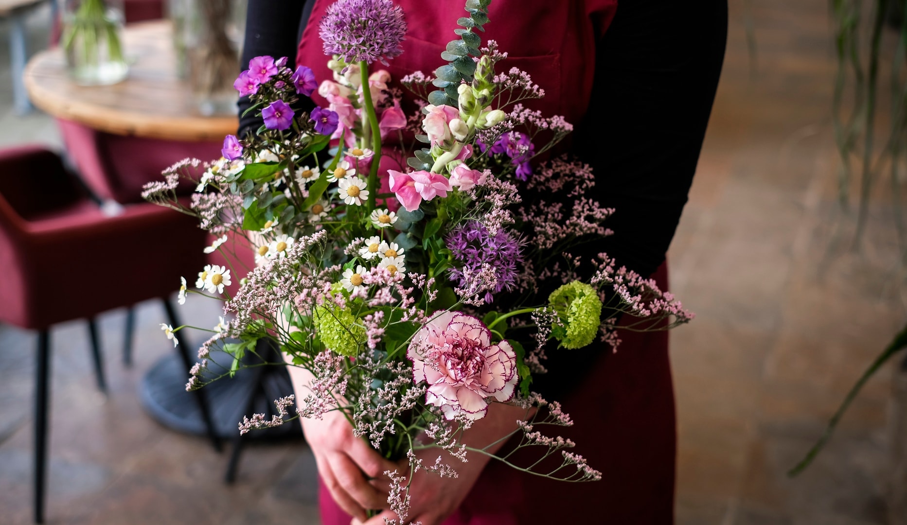 Vinsmagning, blomsterkursus og smørrebrød - Rødovre