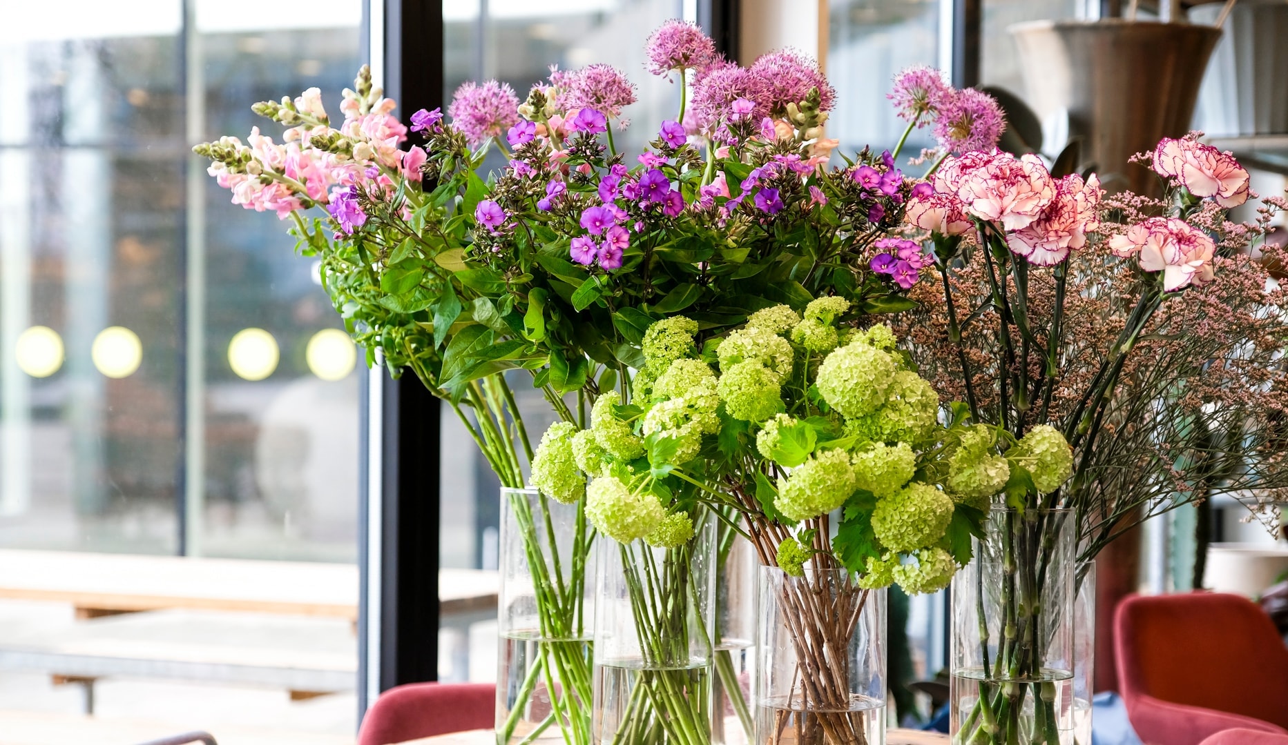 Vinsmagning, blomsterkursus og smørrebrød - Rødovre