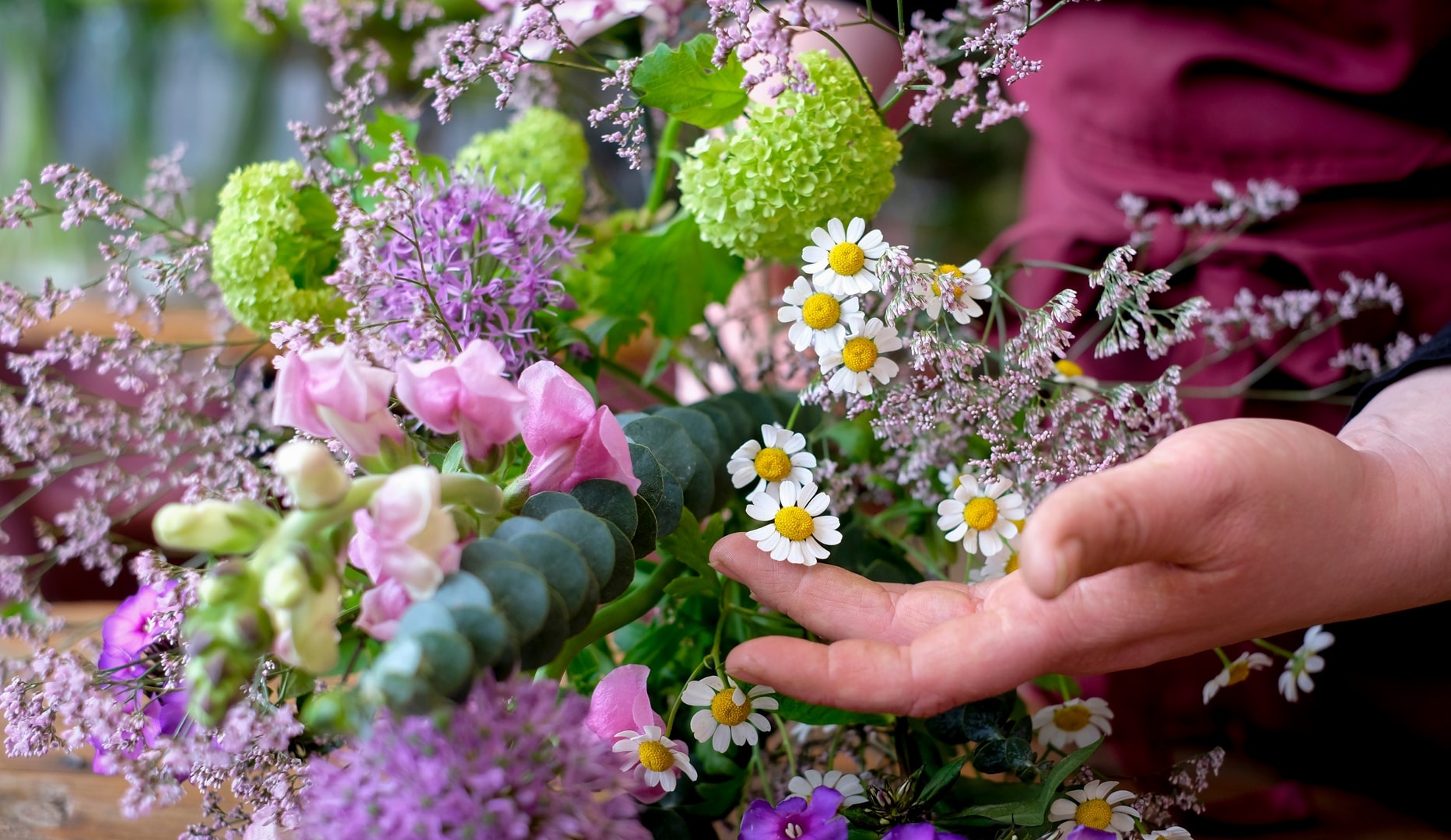 Vinsmagning, blomsterkursus og smørrebrød - Rødovre