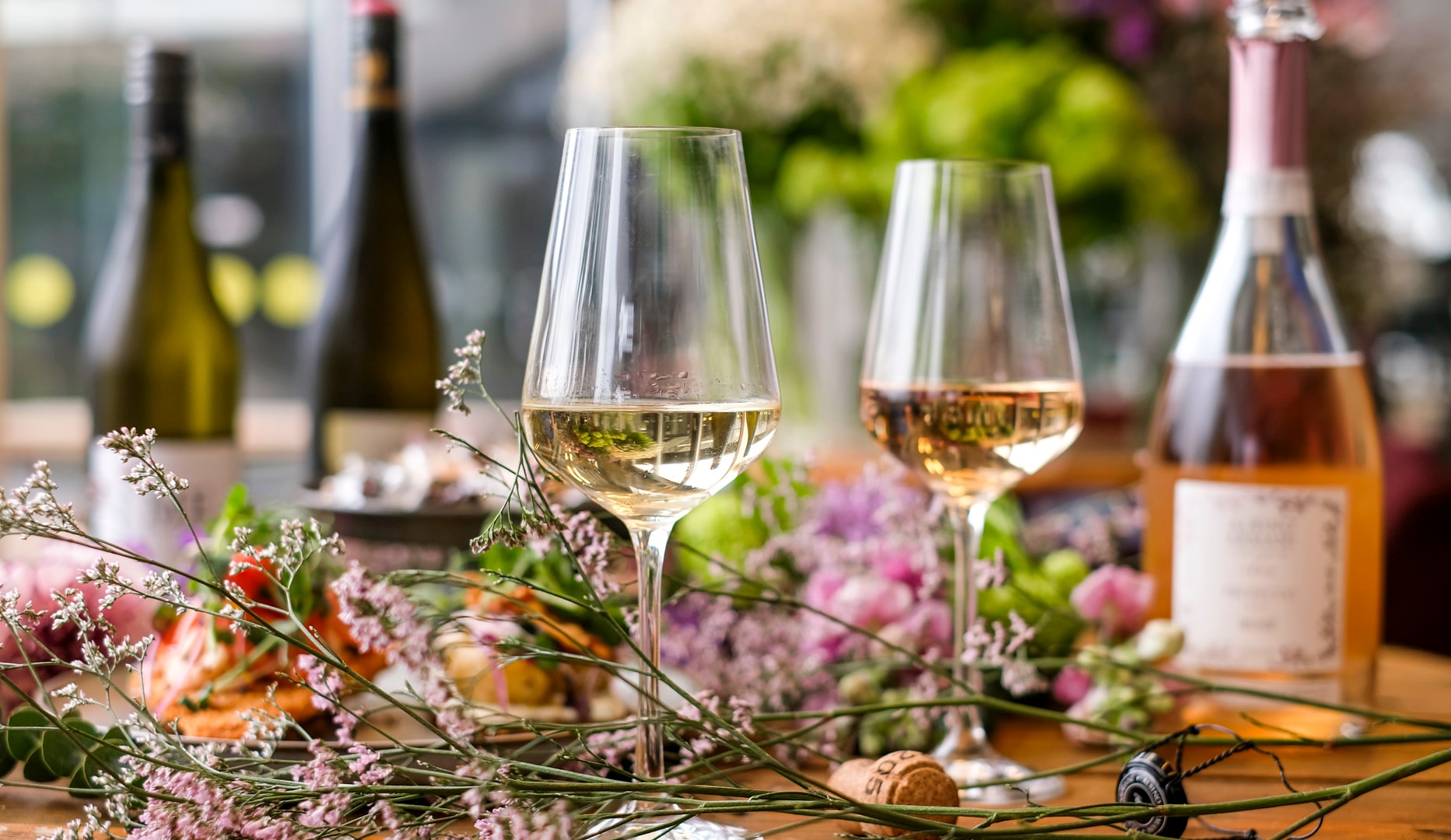 Vinsmagning, blomsterkursus og smørrebrød - Rødovre
