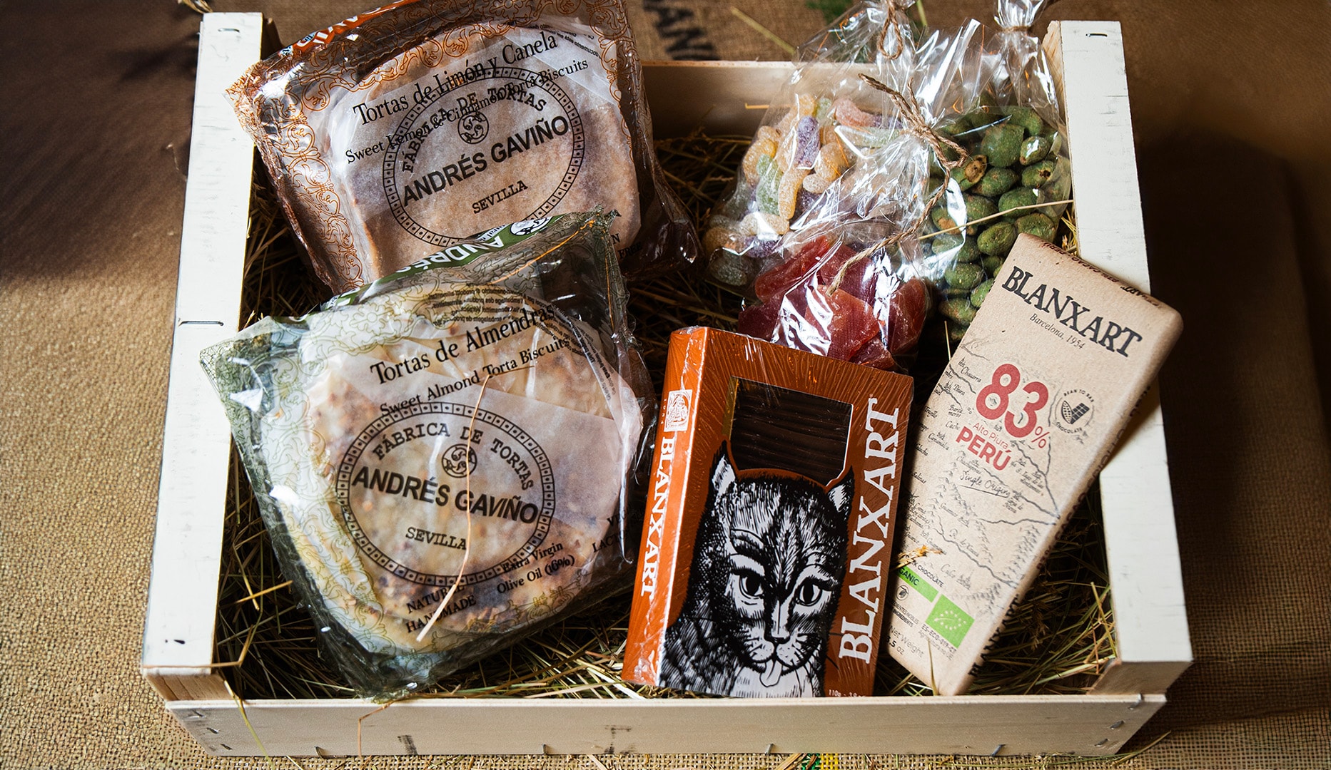 Kurve med gourmet-lækkerier fra Naturlig Høst