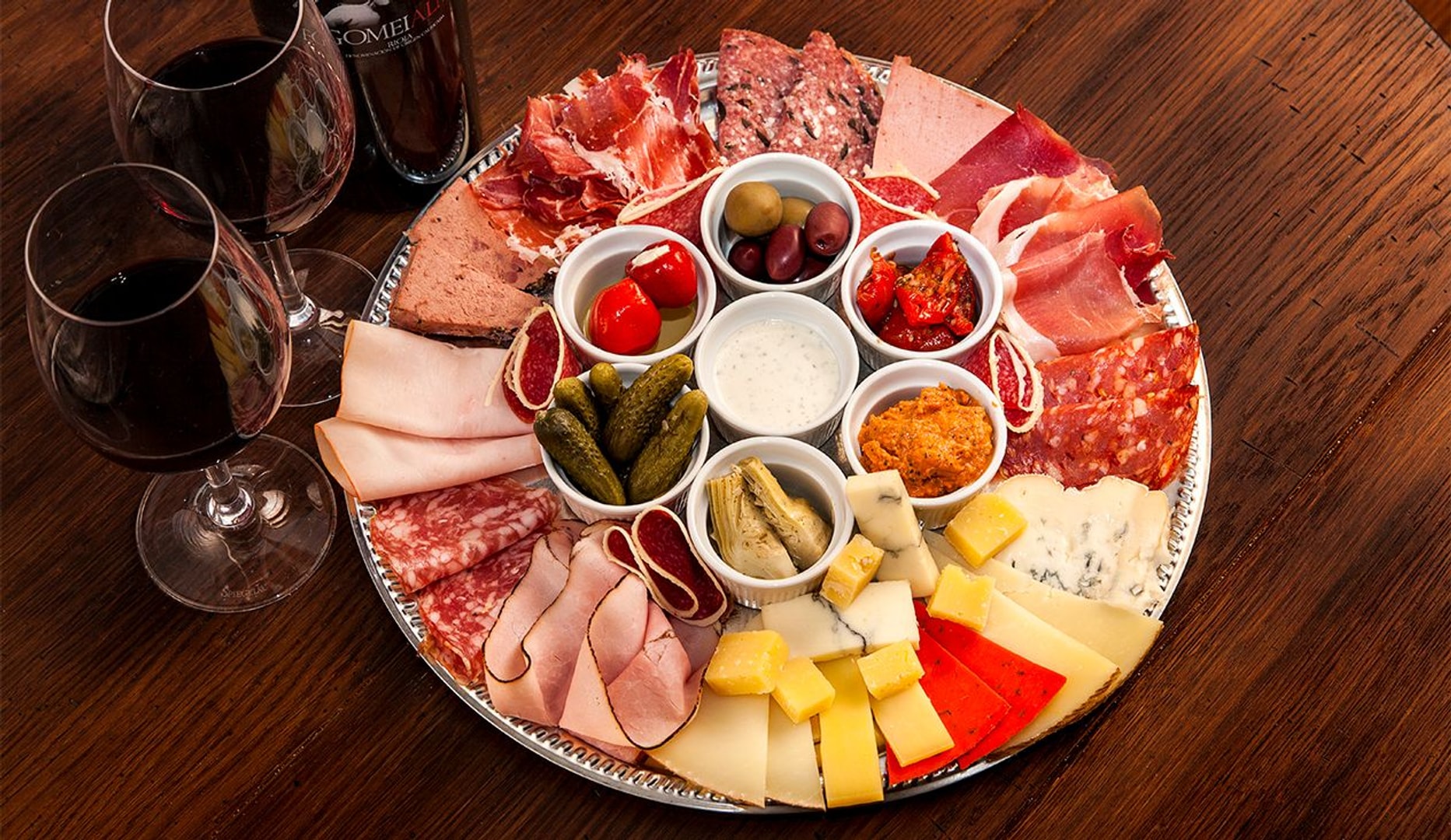 Luksus Tapas med over 20 forskellige tapas hos Lundgren VIP
