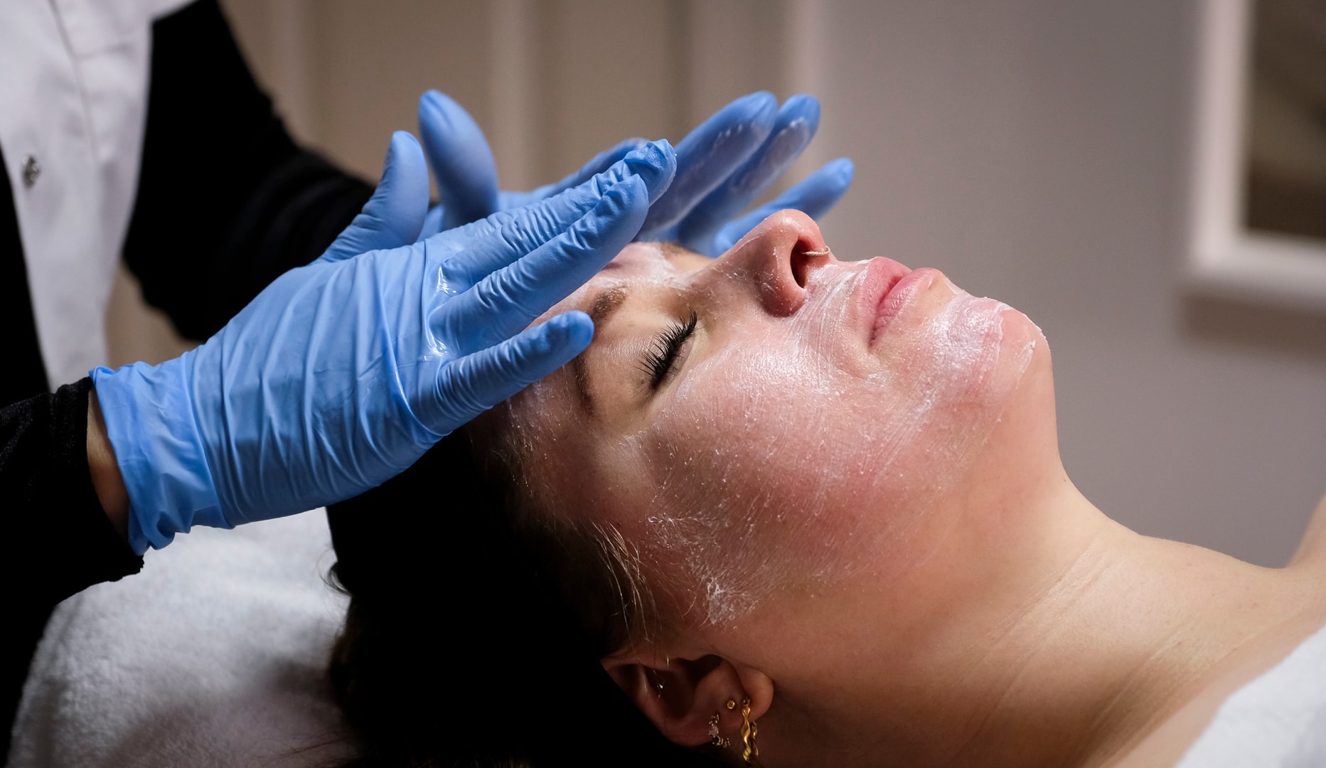 75 min. Collagen Booster-ansigtsbehandling