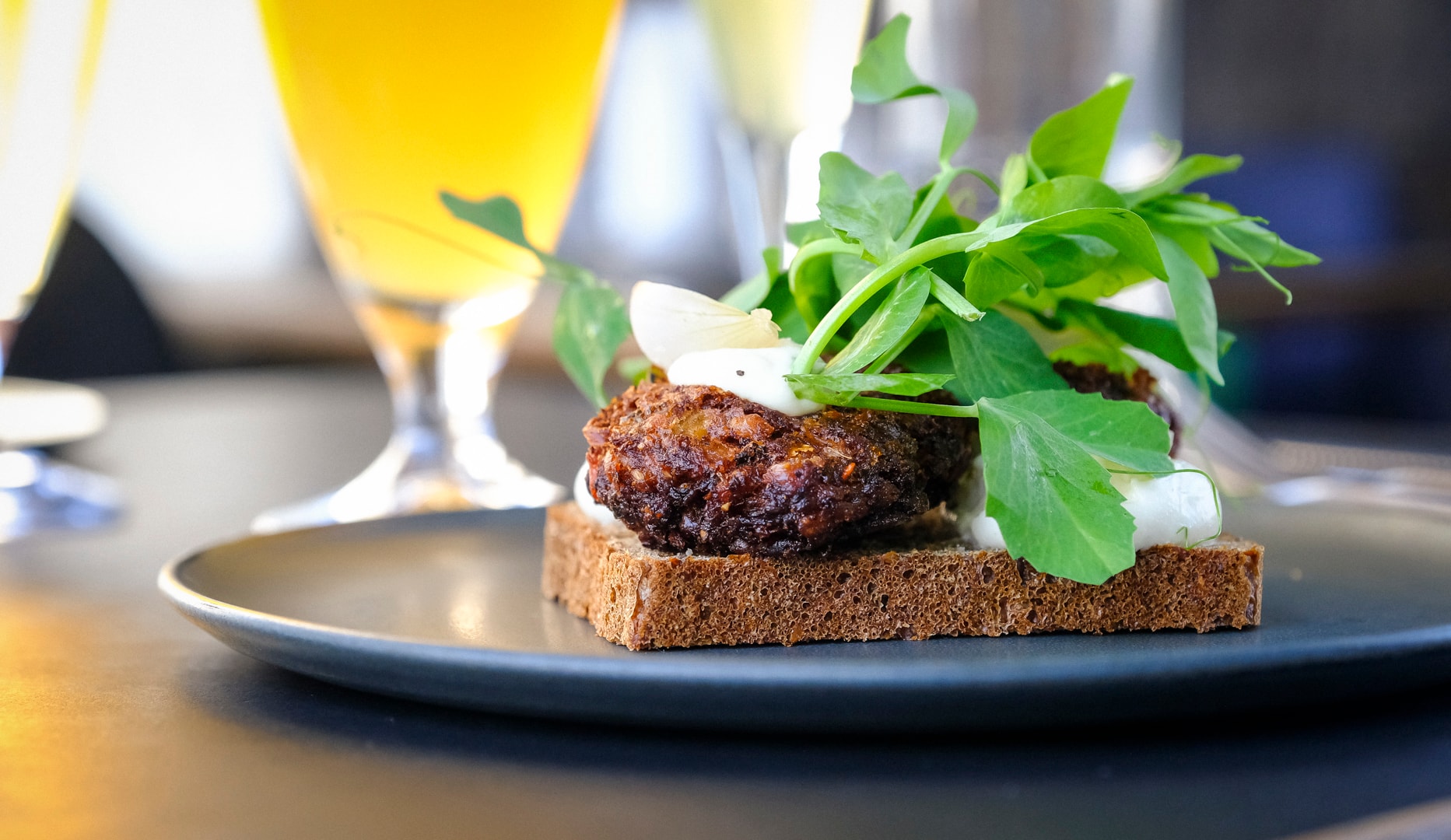 2 stk. Smørrebrød hos Meyers Spisehus