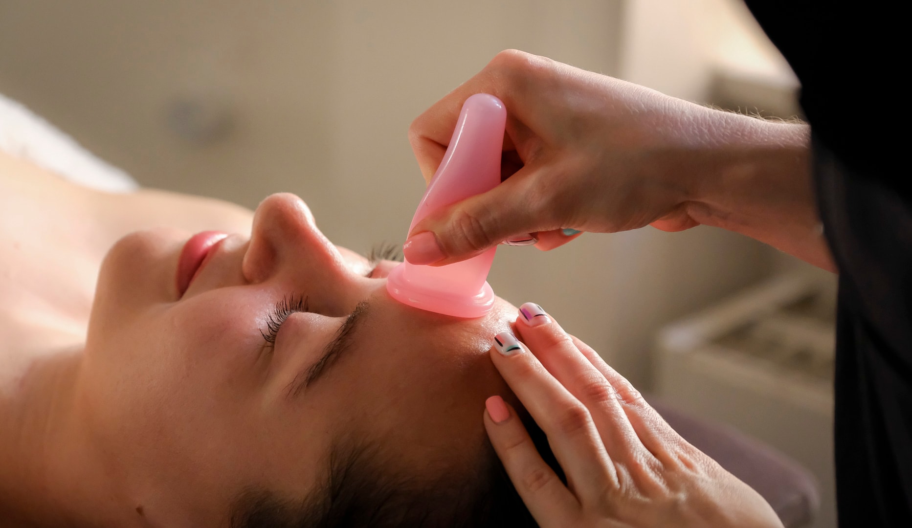 Lifting ansigtsbehandling - et alternativ til botox & filler