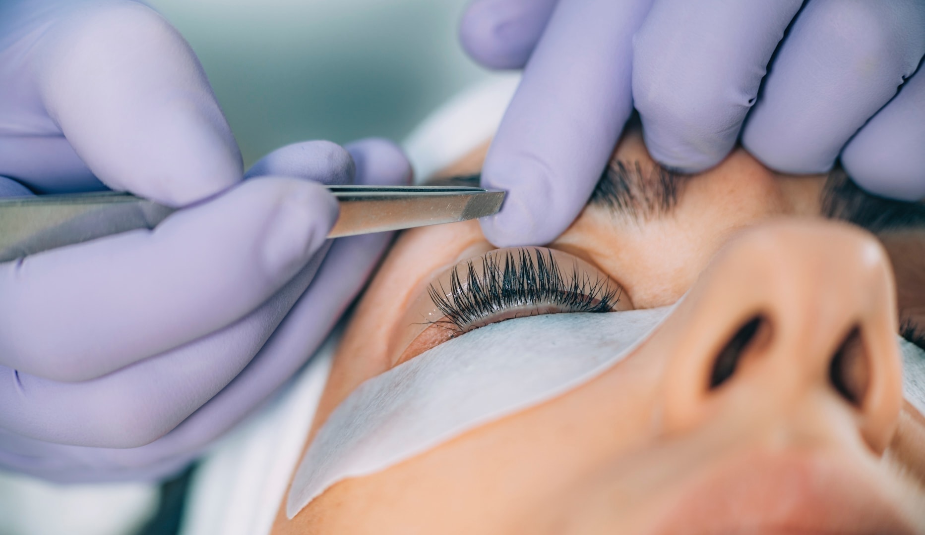 SPAR OP TIL 59 % | Lash Lift m. farve og kreatinkur