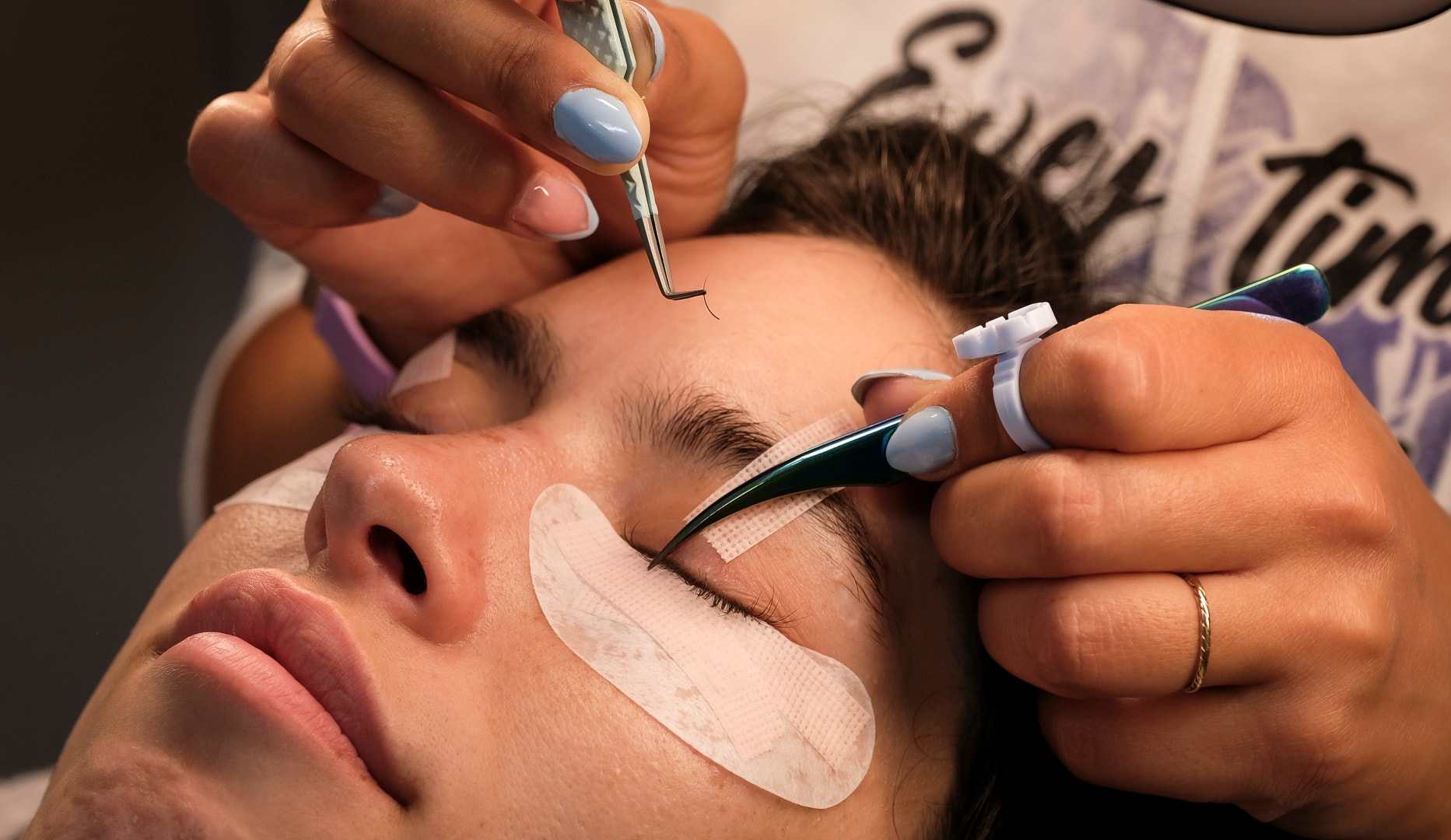 Få dådyrøjne med Eyelash Extensions - Vesterbro