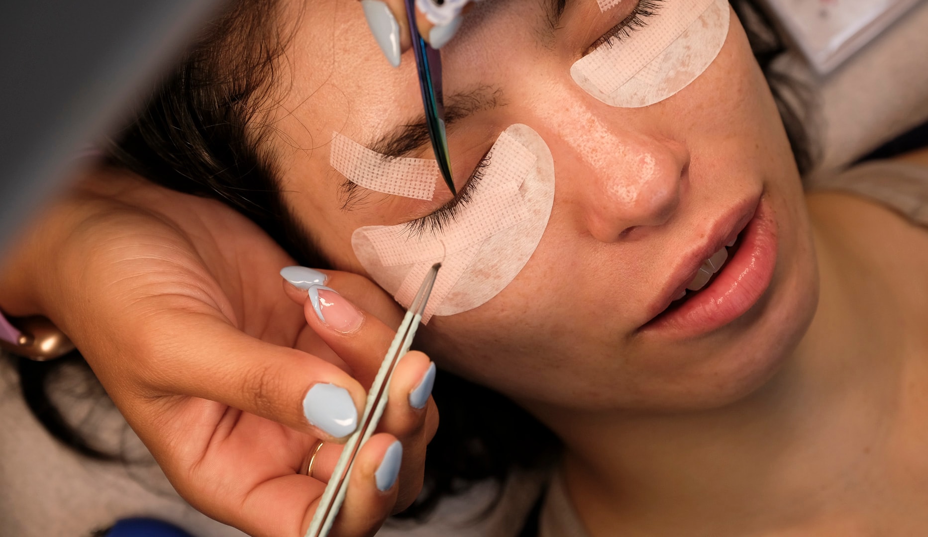 Få dådyrøjne med Eyelash Extensions - Vesterbro