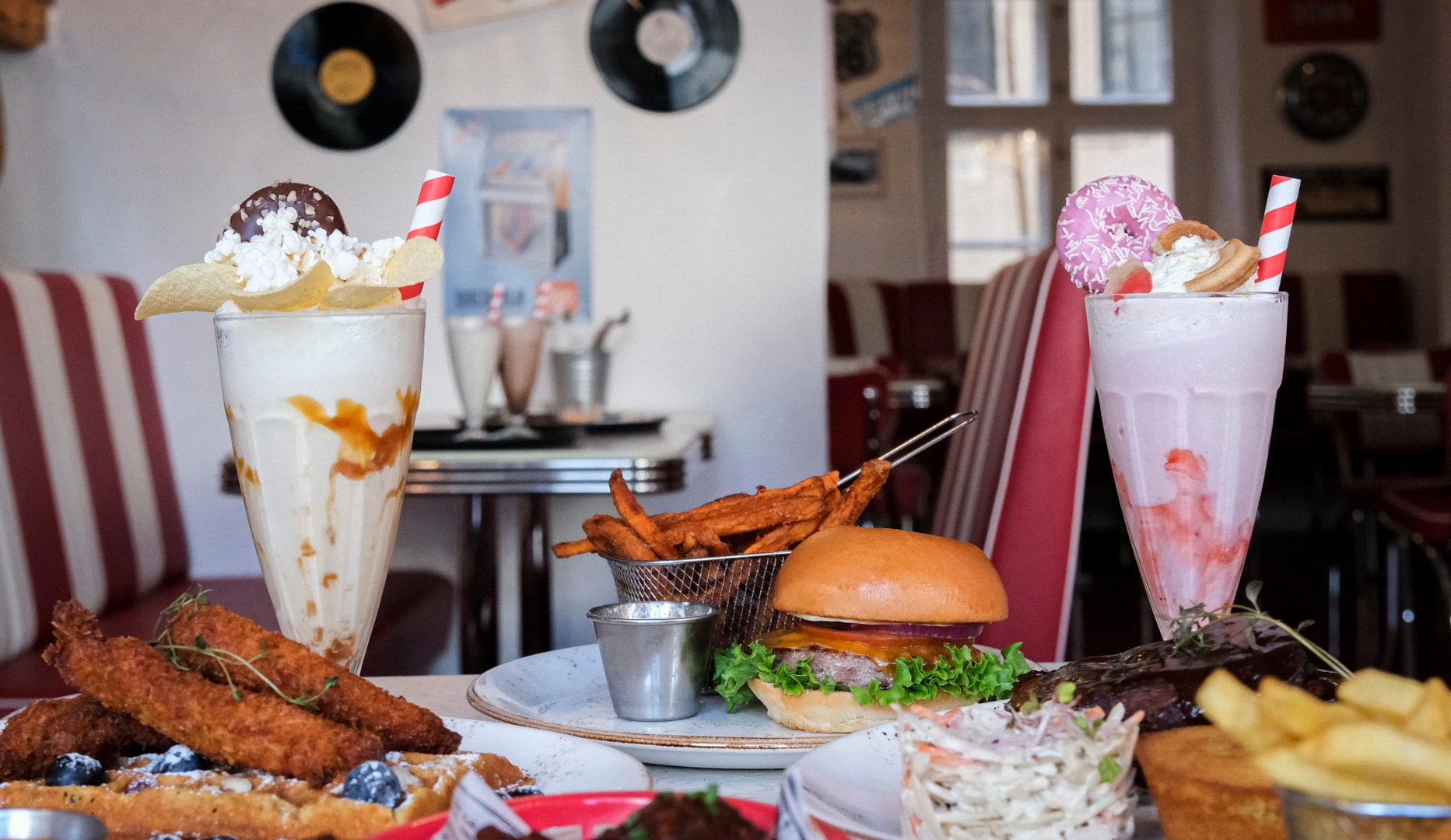 Halv pris | Midwestern Diner | Indre by