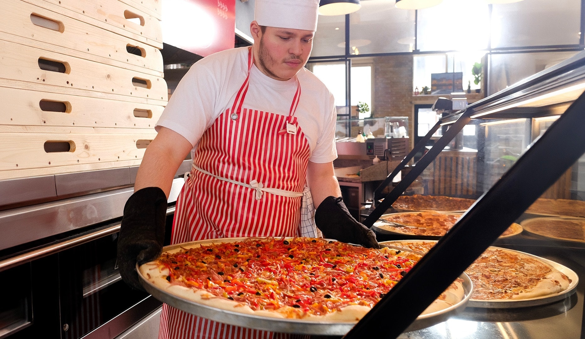 Spar op til 50 %: Kæmpe Pizza & Slices