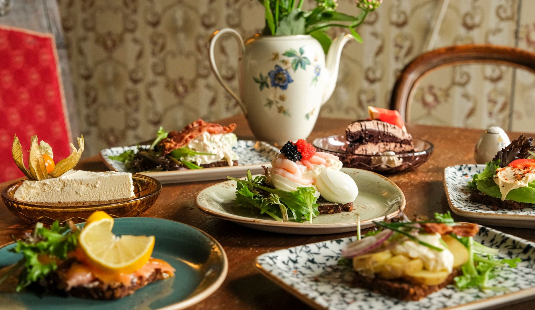 Valgfri Smørrebrød & Hjemmelavet Kage hos Café Sirius