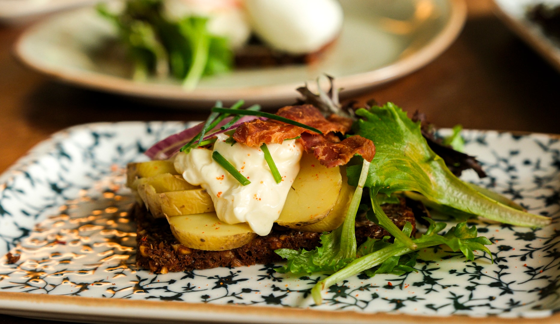 Valgfri Smørrebrød & Hjemmelavet Kage hos Café Sirius