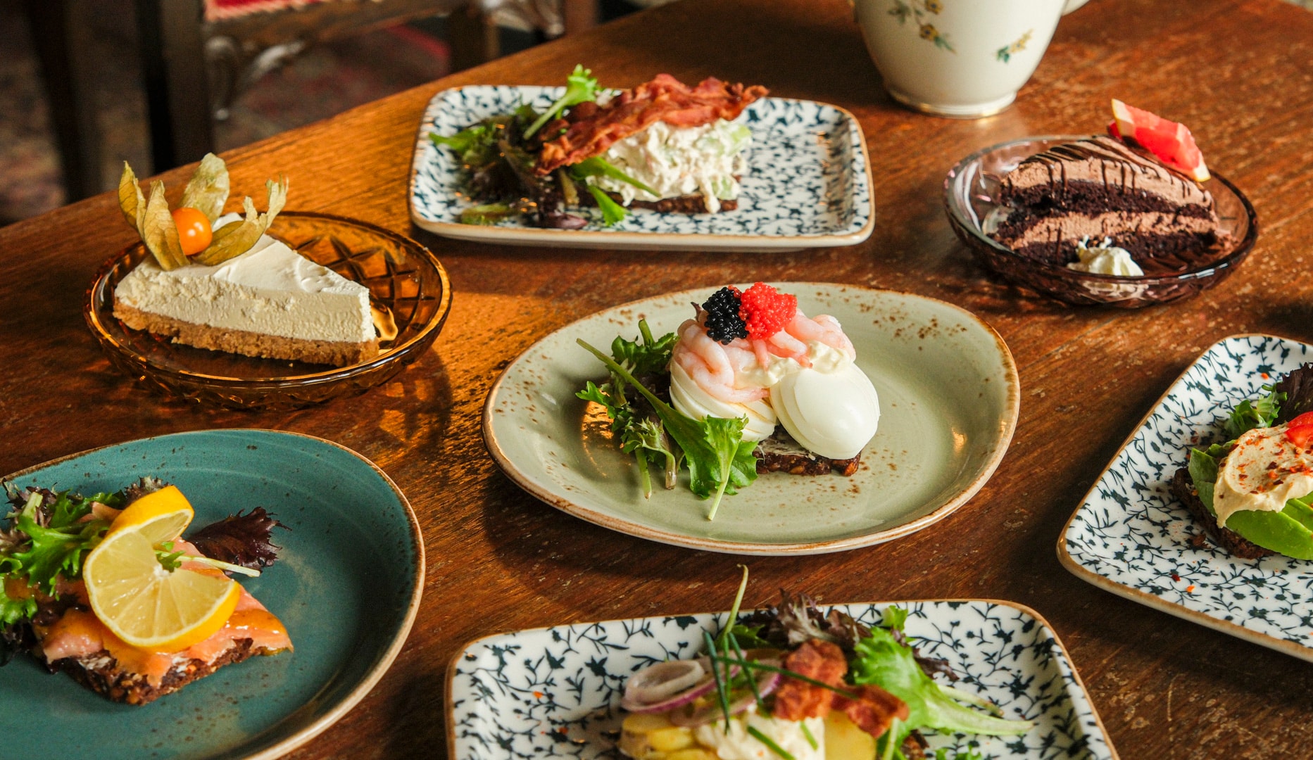 Valgfri Smørrebrød & Hjemmelavet Kage hos Café Sirius