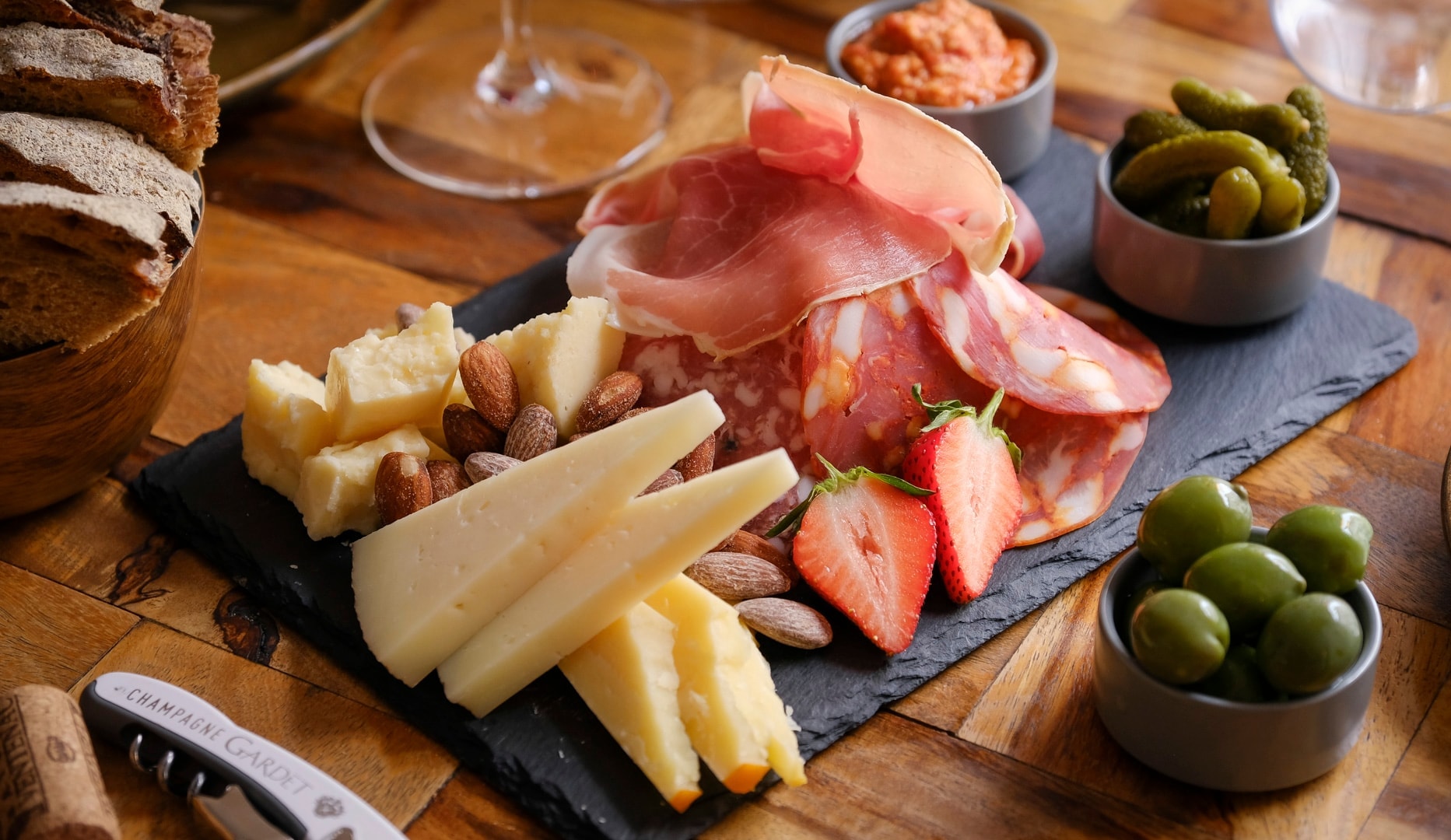 Tapas & Vin for 2 - Vinum Historia