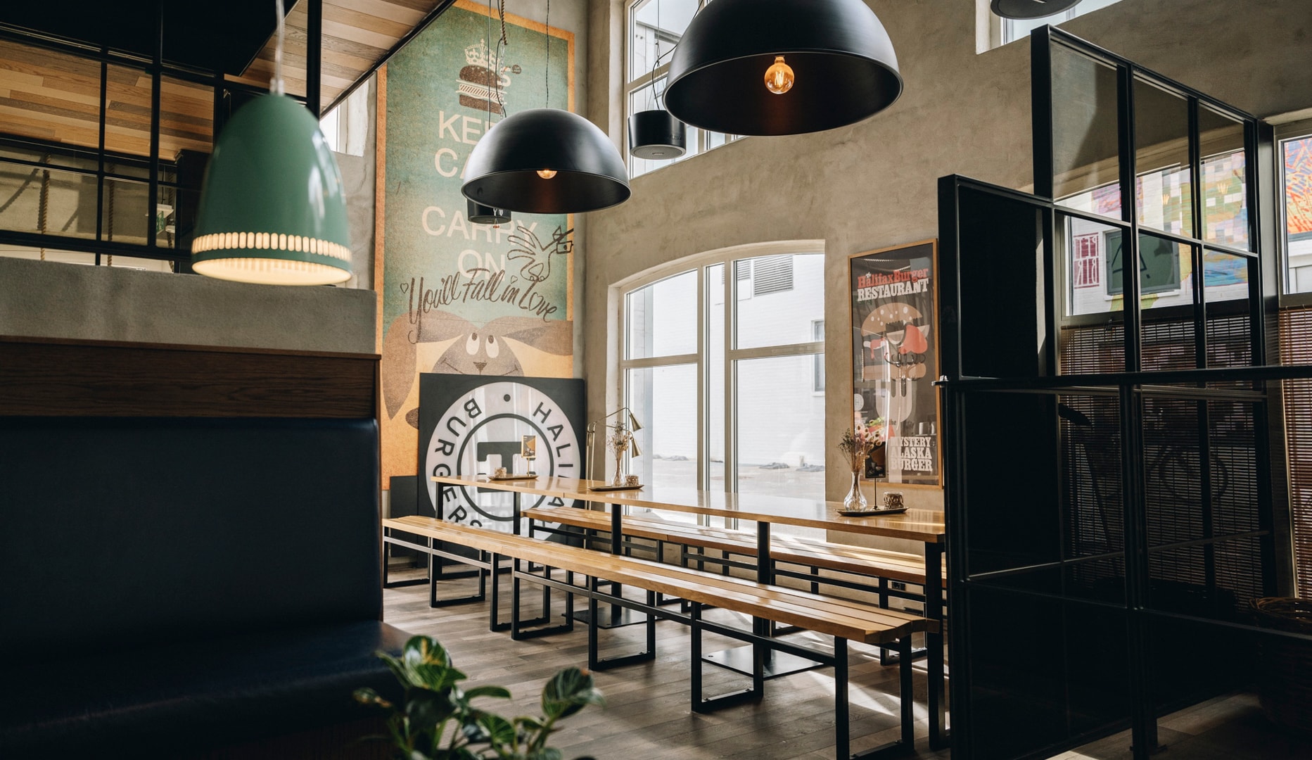 Valgfri Burgermenu hos legendariske Halifax - Spar over 50%