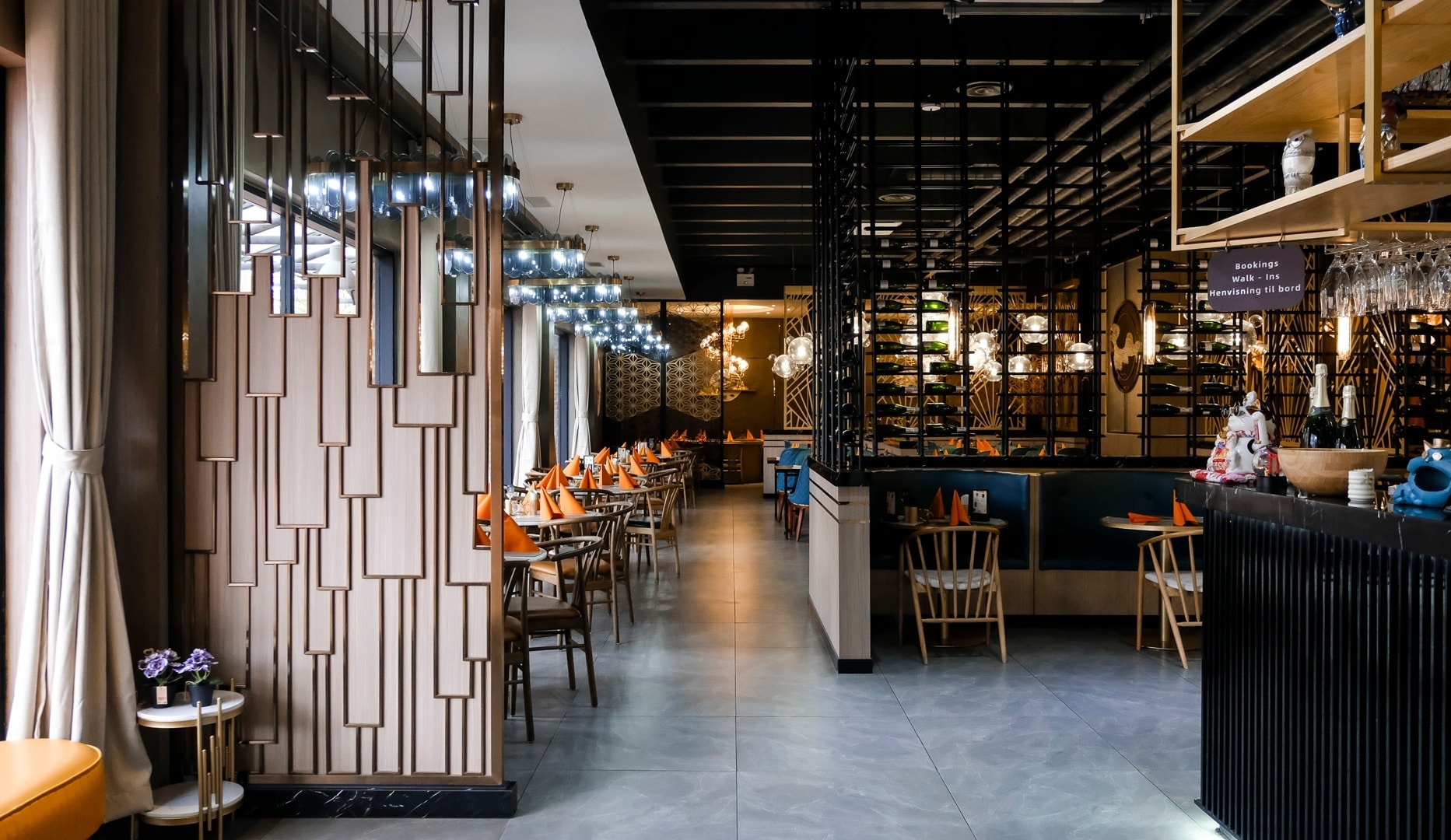 Overdådig asiatisk frokostbuffet hos Chop-Sticks