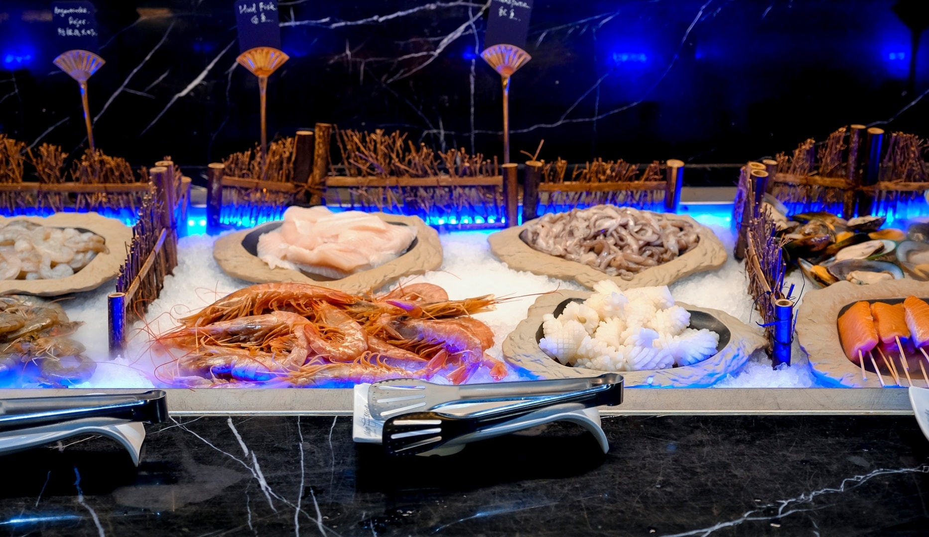 Overdådig asiatisk frokostbuffet hos Chop-Sticks
