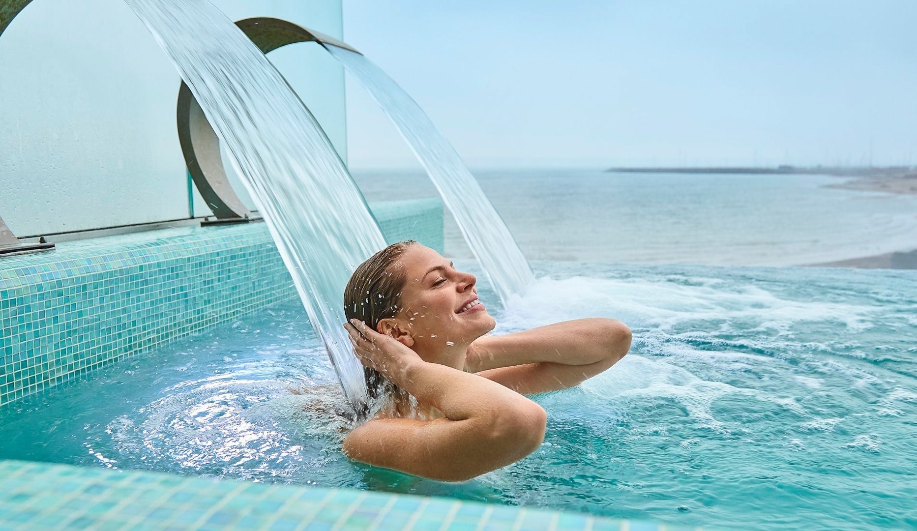 Sommerfyldt grill + DAY PASS - @Marienlyst Strandhotel