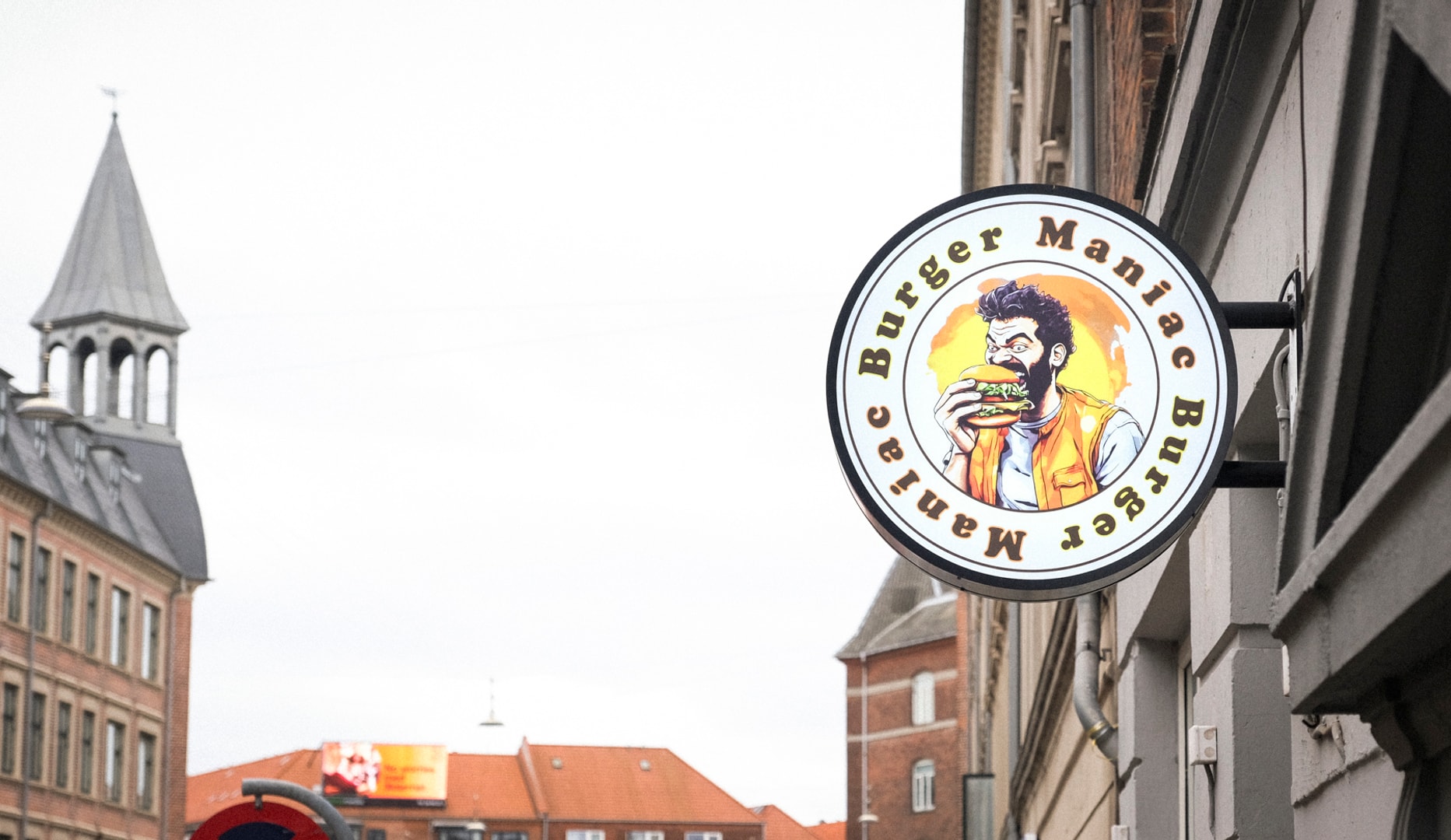 ½ pris på menu hos Burger Maniac