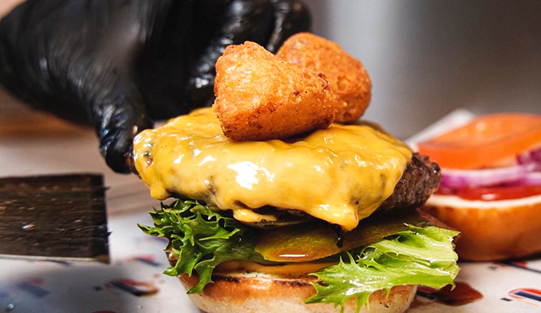 ½ pris på menu hos Burger Maniac