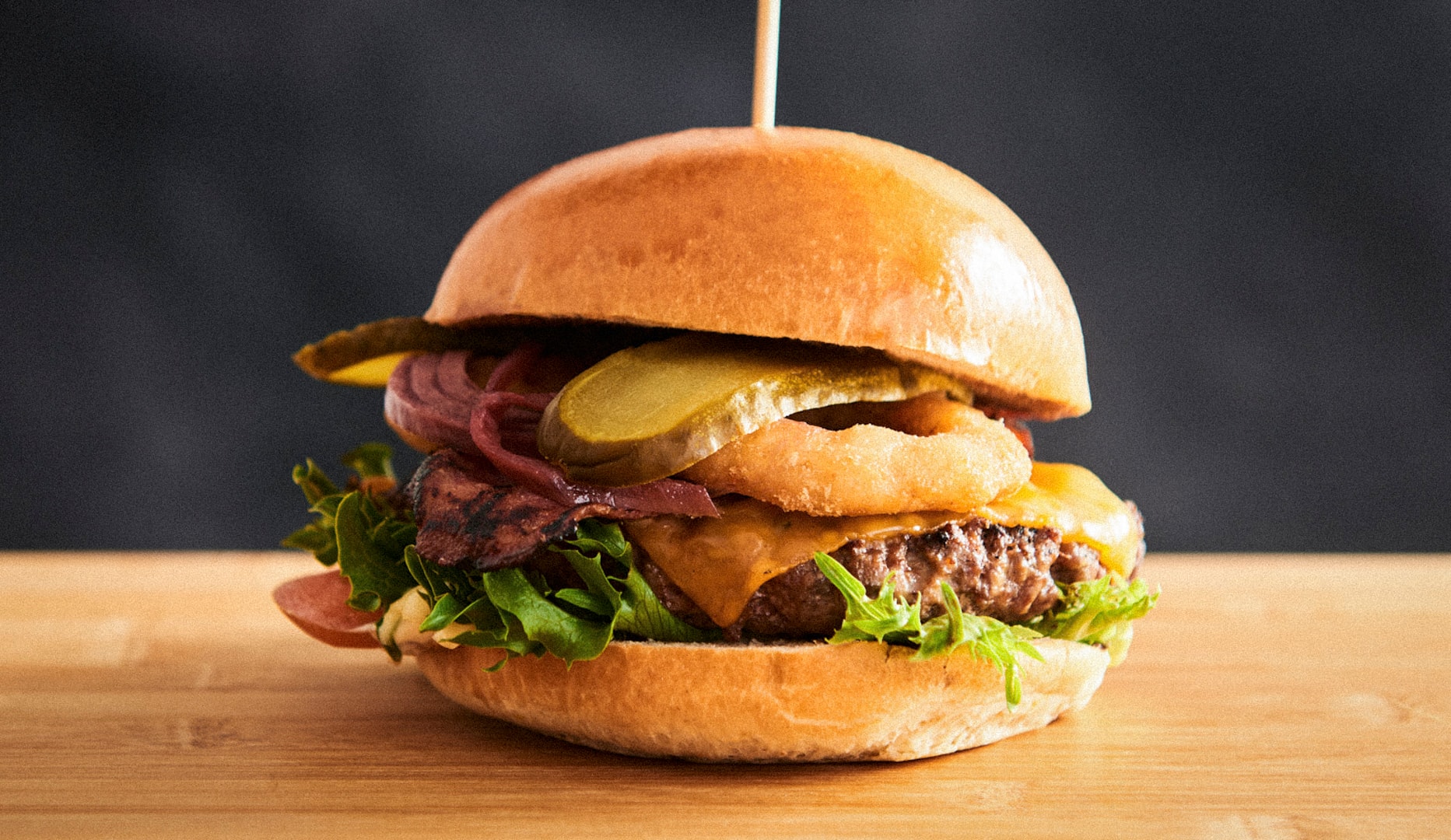 ½ pris på menu hos Burger Maniac