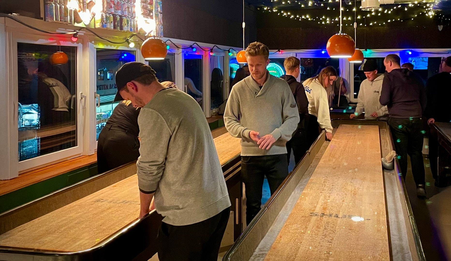 Shuffleboard + Valgfri Øl/Vin & Snacks