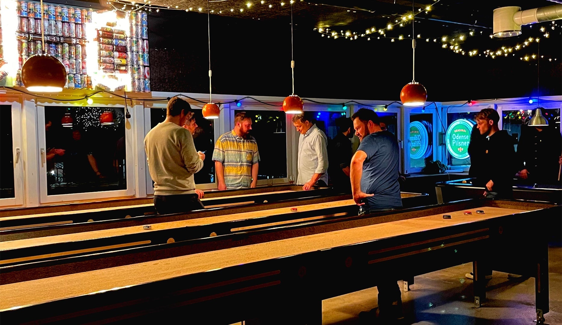 Shuffleboard + Valgfri Øl/Vin & Snacks