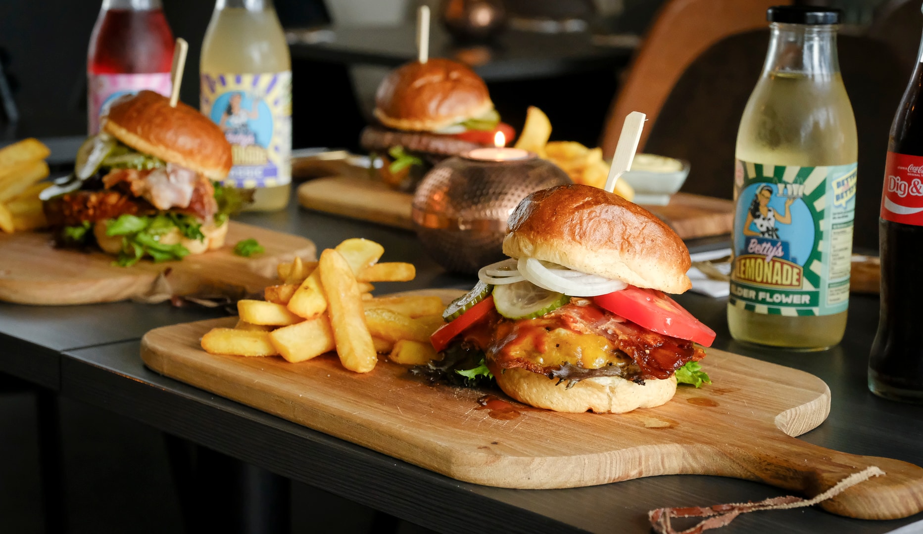 Valgfri Burgercombo inkl. Drikkevare - Spar op til 50 %