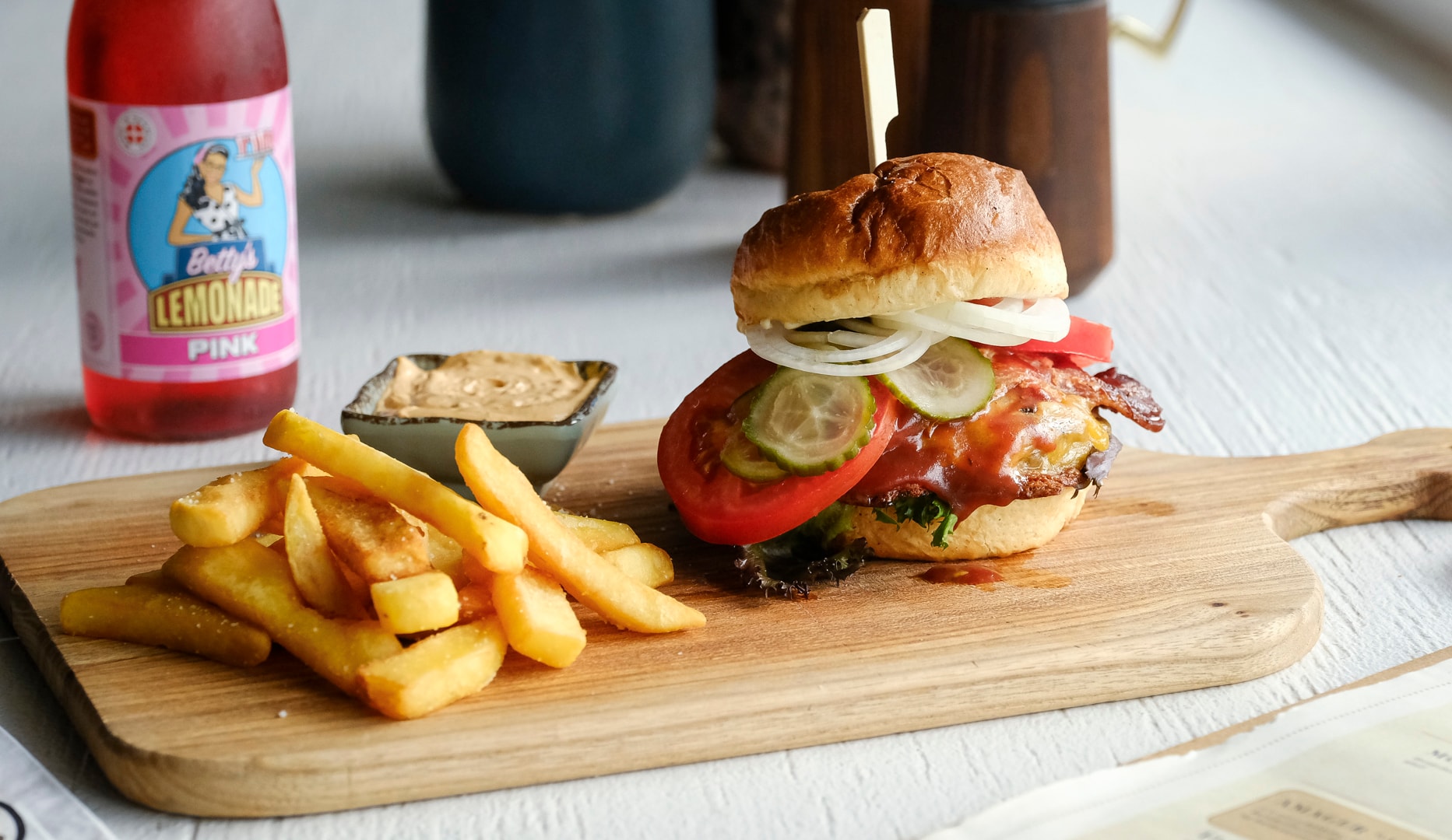 Valgfri Burgercombo inkl. Drikkevare - Spar op til 50 %
