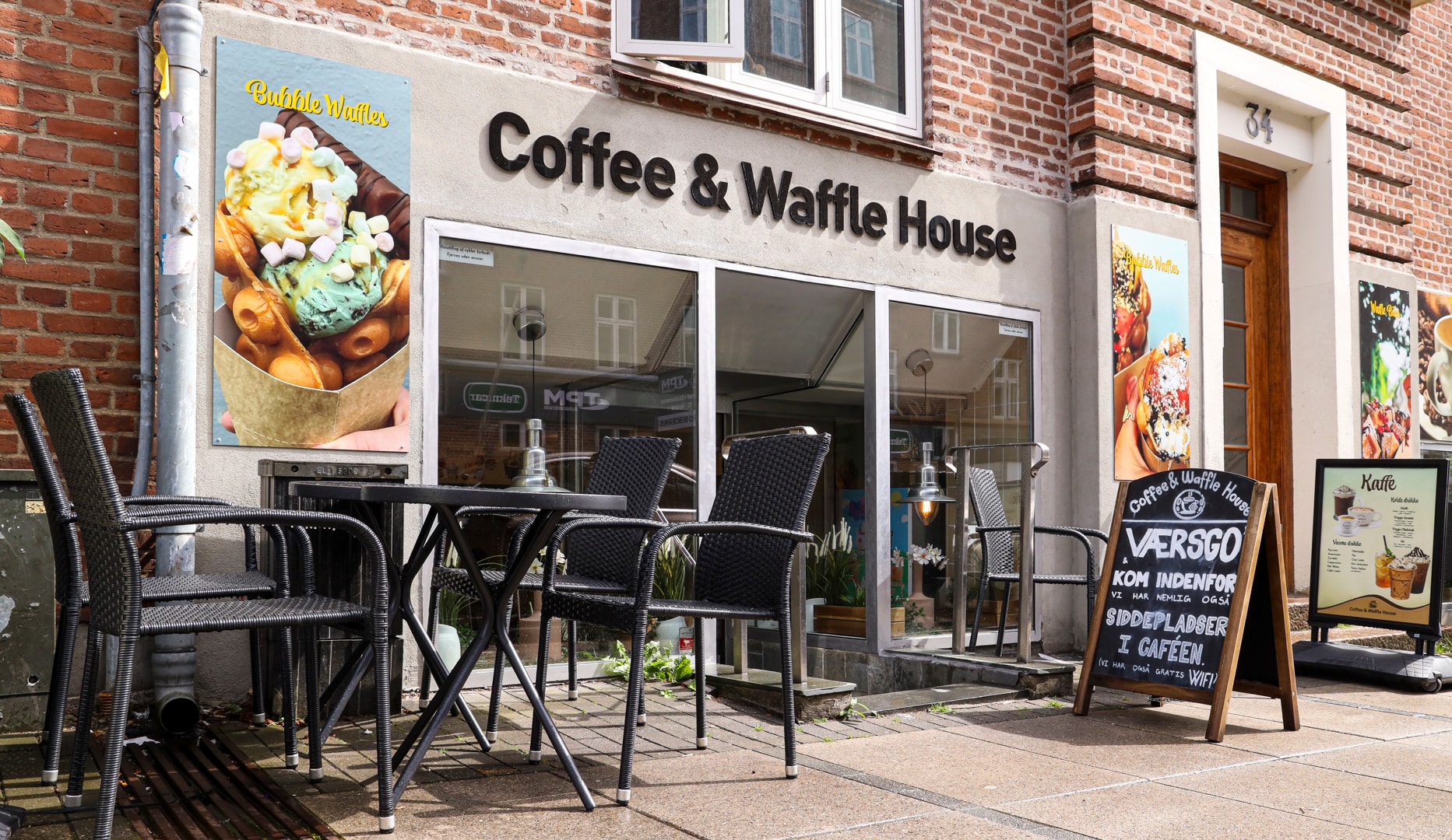 Deluxe Crepes - Coffee & Waffle House