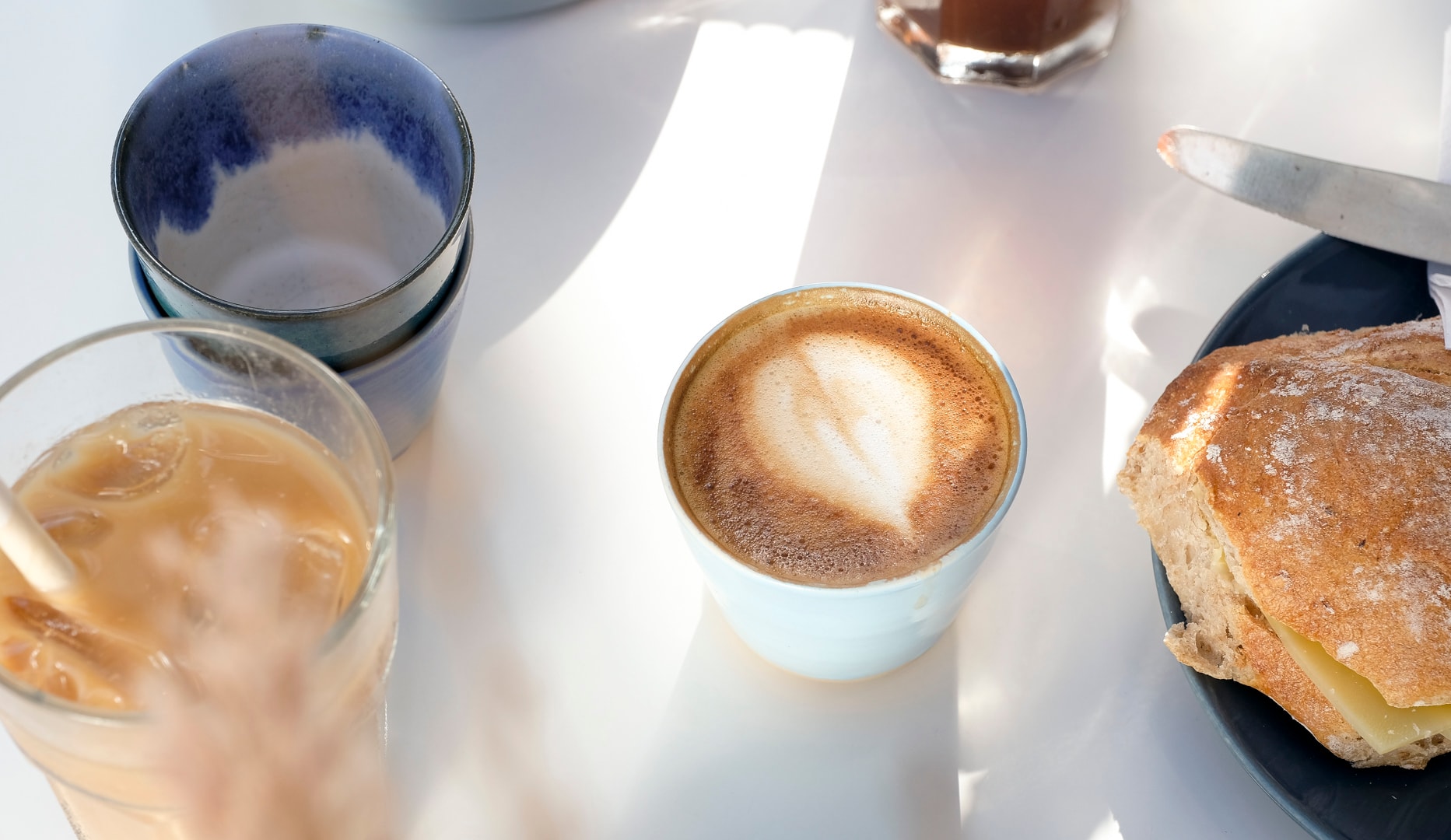 BMO m/ Valgfri Drik på Café Henning