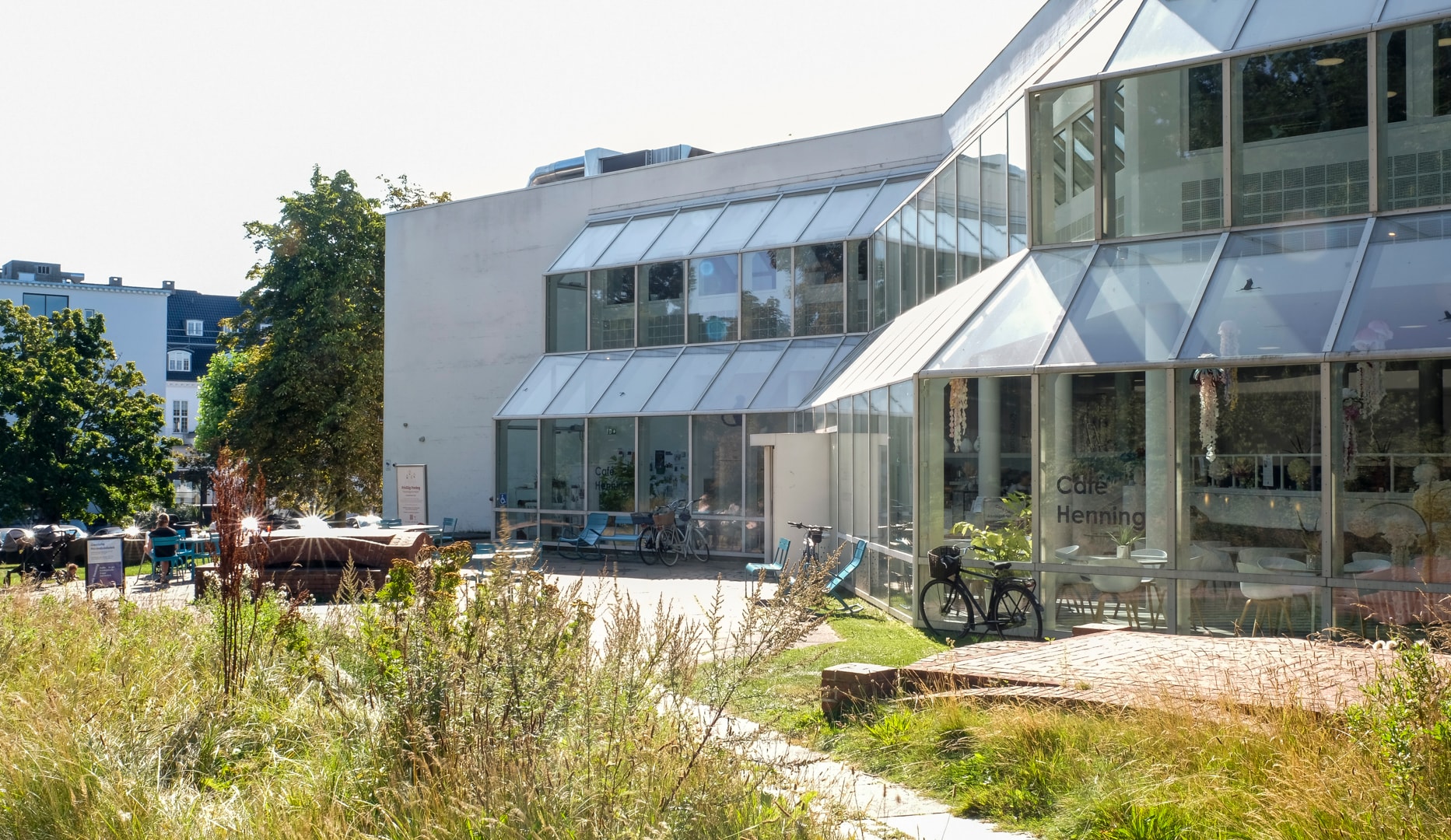 BMO m/ Valgfri Drik på Café Henning